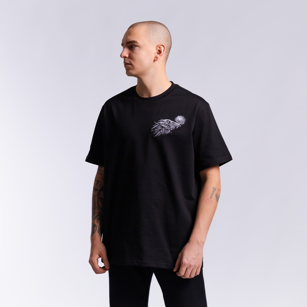 Футболка с вышивкой