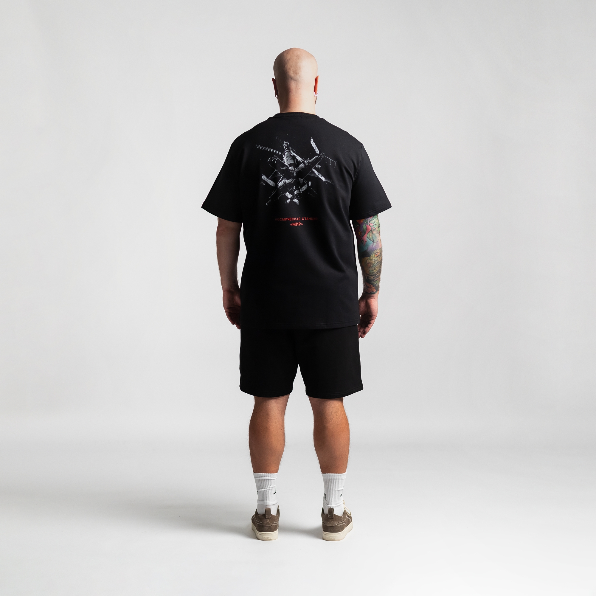 Футболка Станция Мир