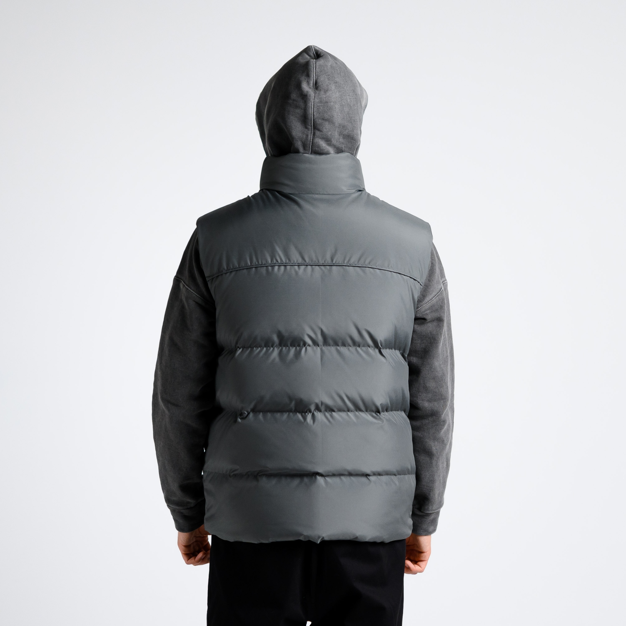 Жилет пуховой Simple