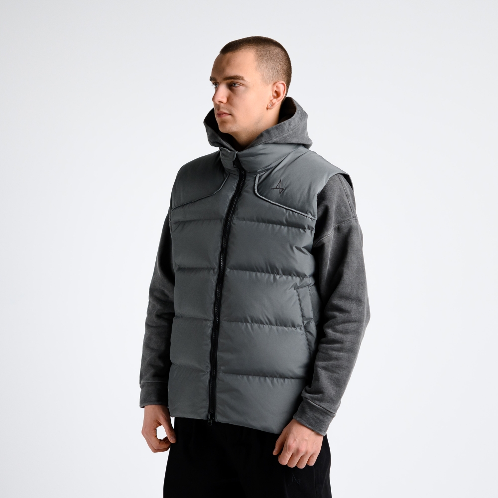 Жилет пуховой Simple