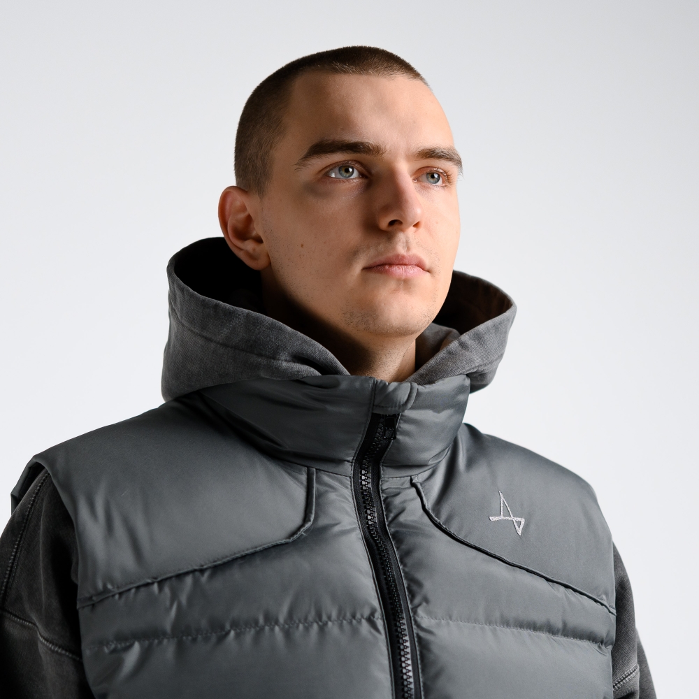 Жилет пуховой Simple