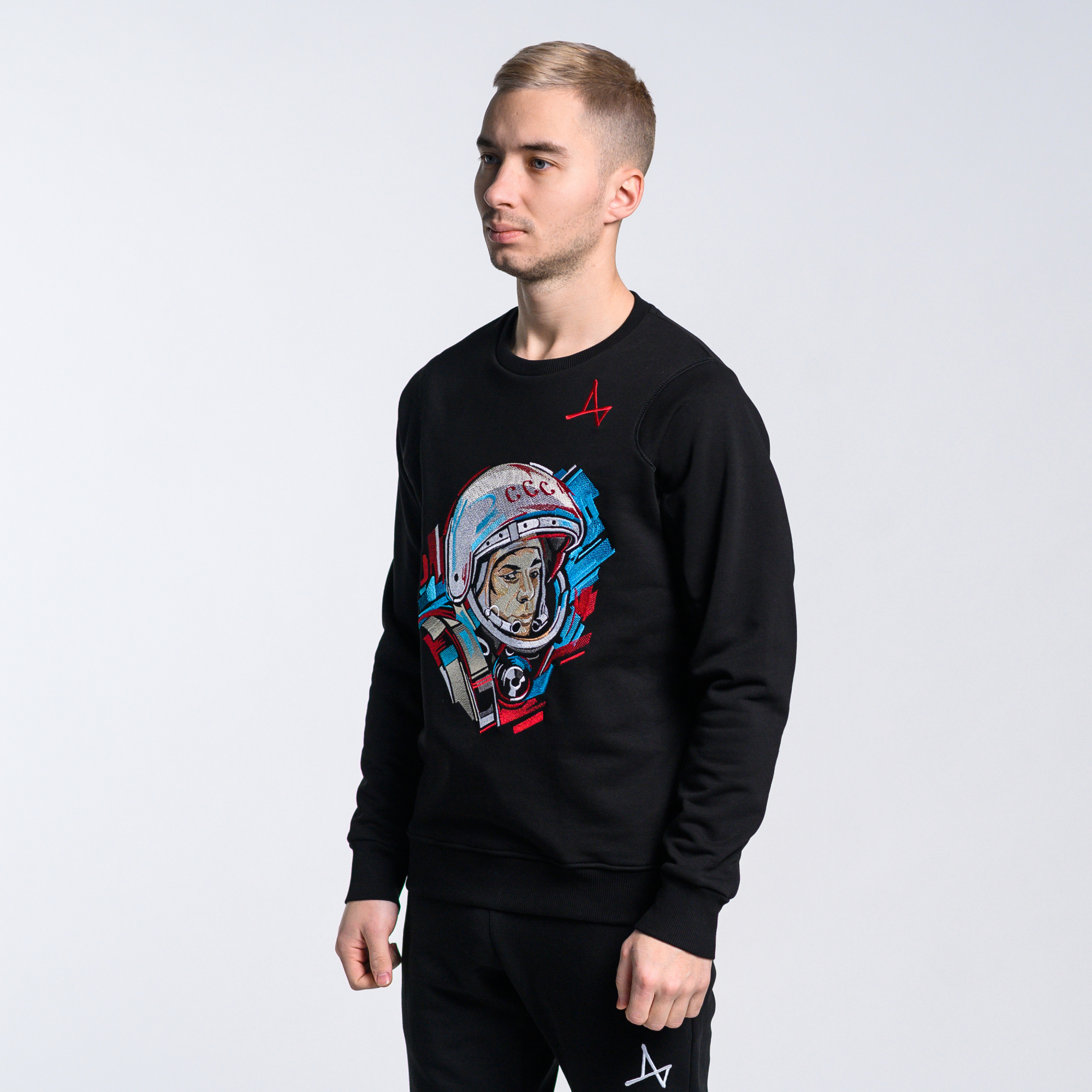 Свитшот Гагарин (вышивка)