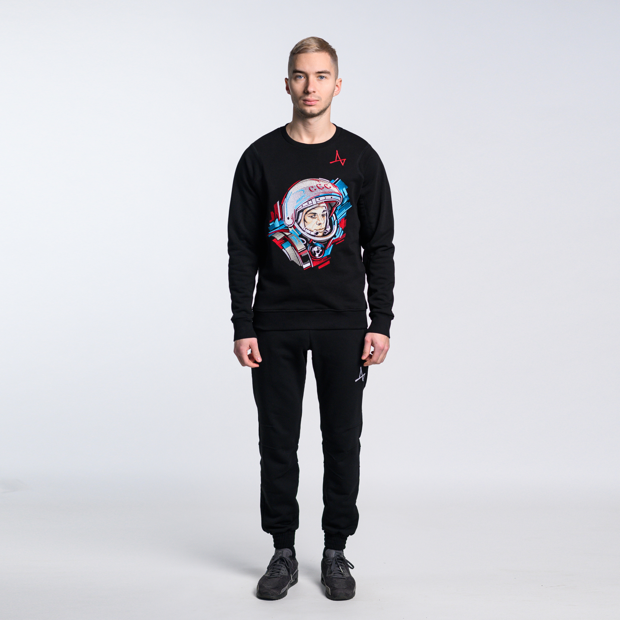 Свитшот Гагарин (вышивка)