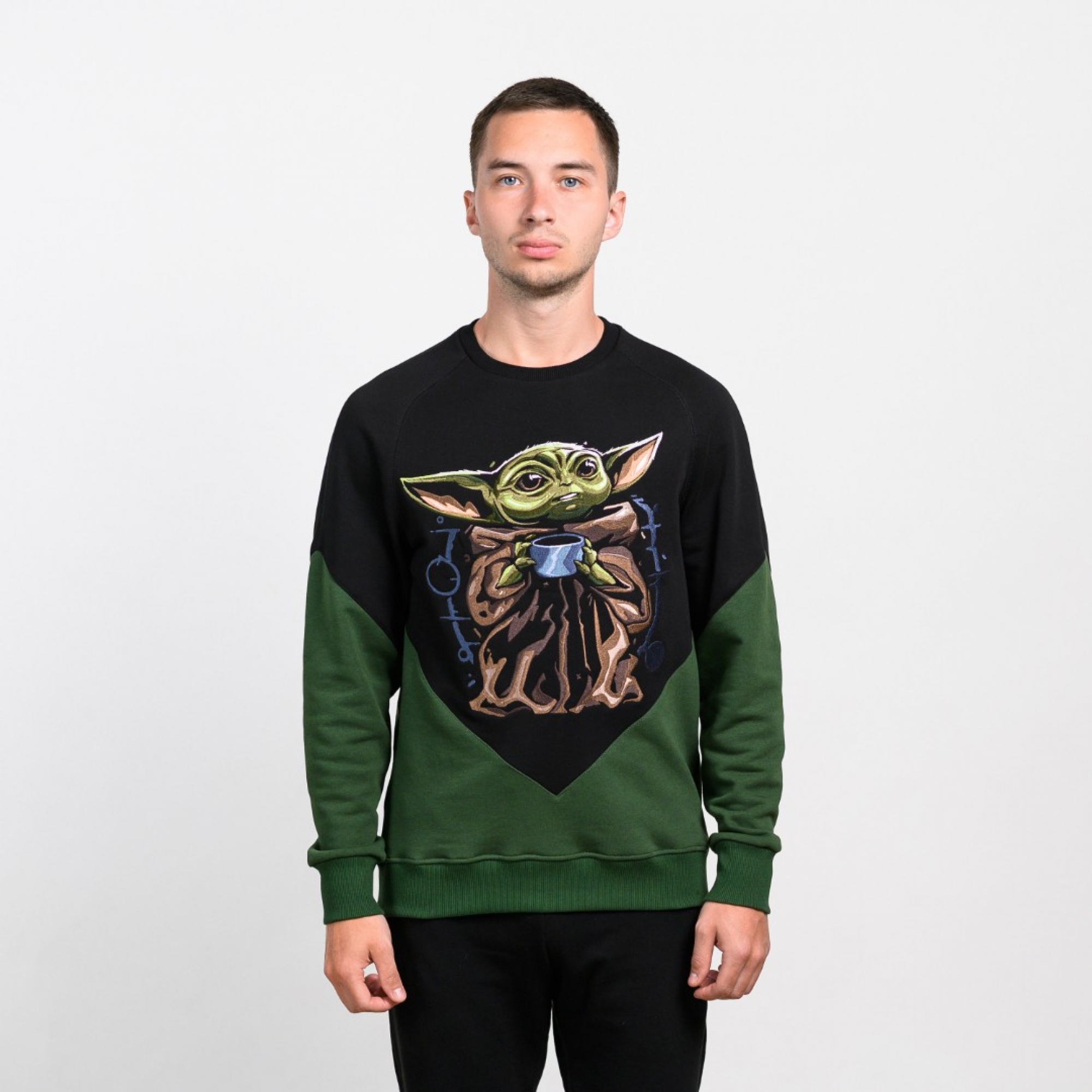Свитшот Baby Yoda