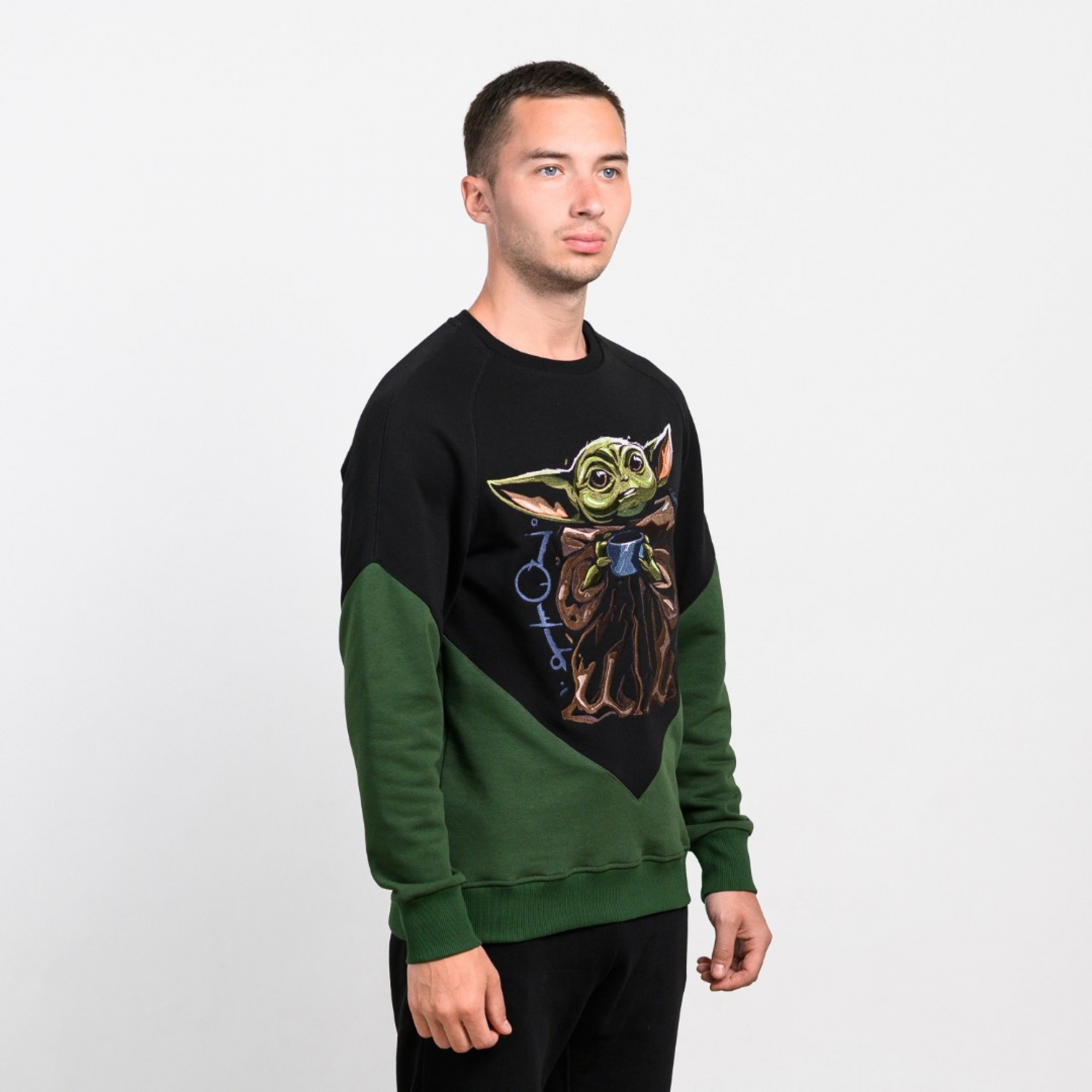 Свитшот Baby Yoda