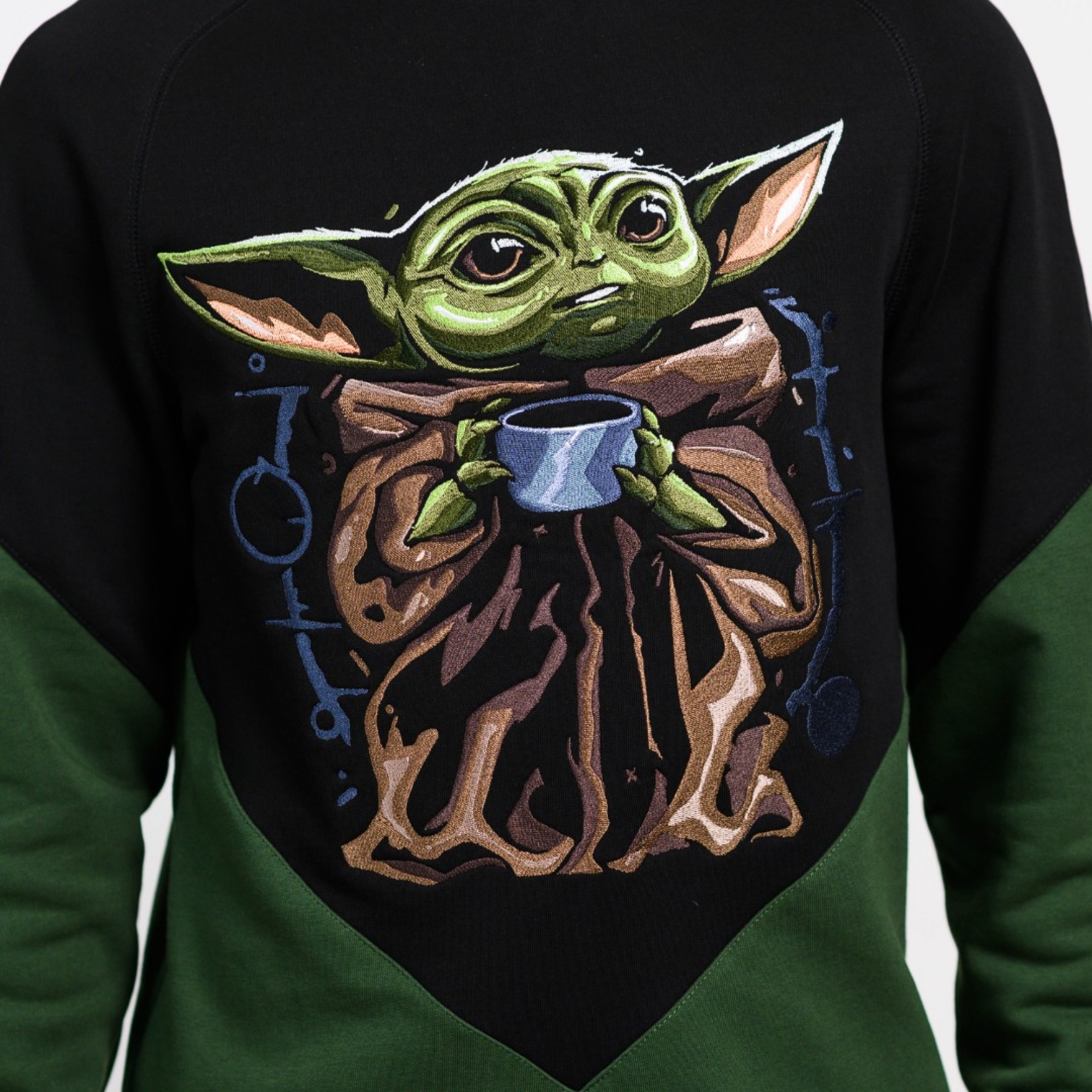 Свитшот Baby Yoda