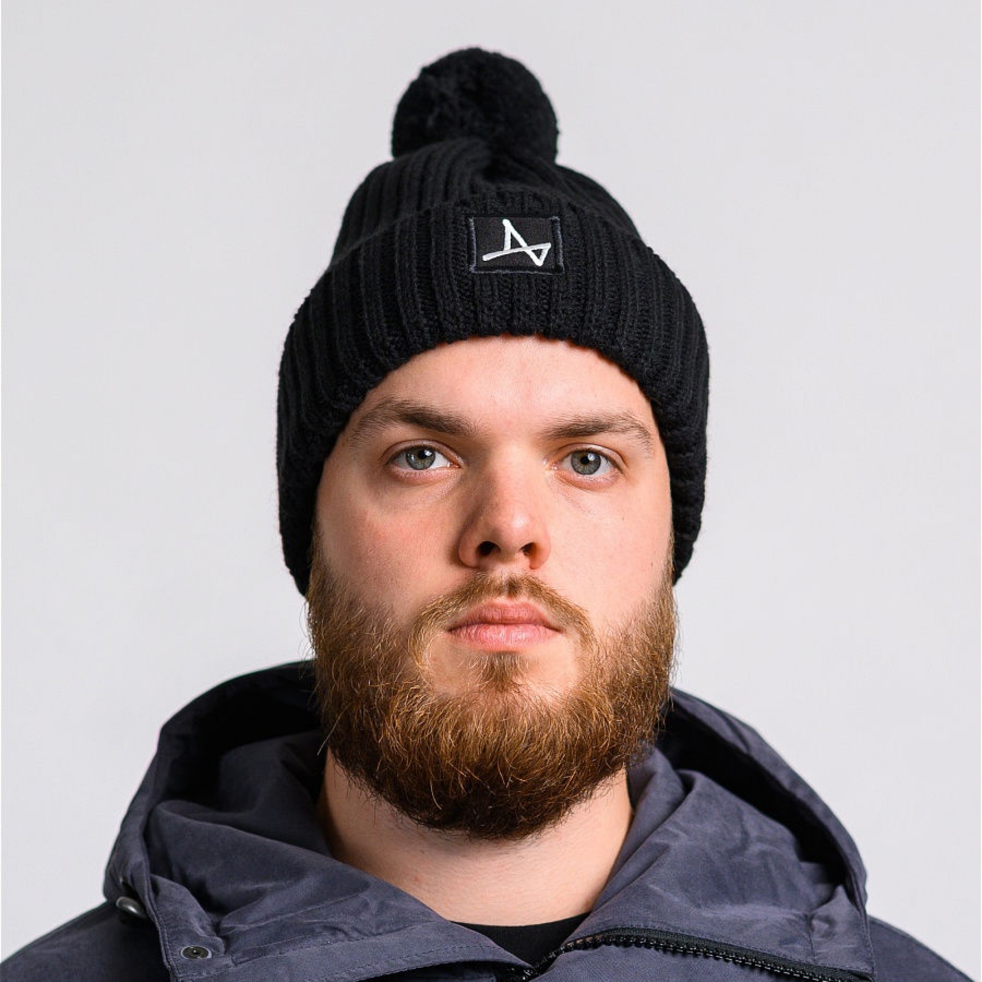 Шапка c помпоном