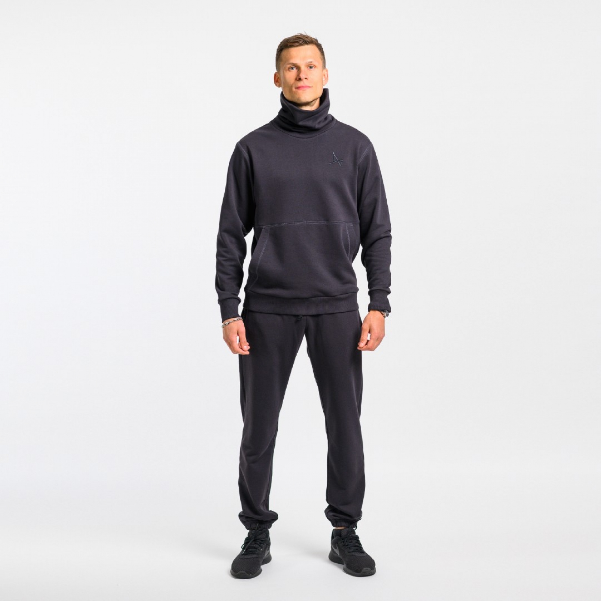 Свитшот с воротом