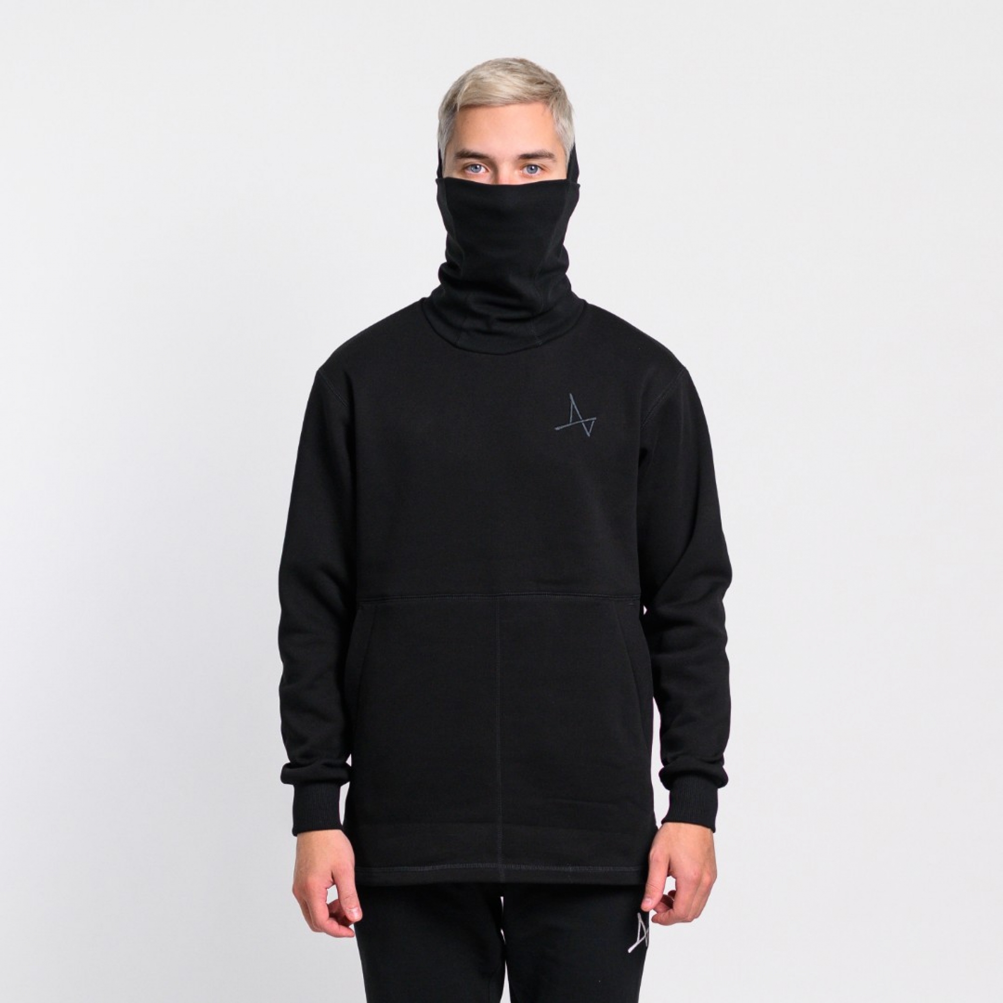 Свитшот с балаклавой