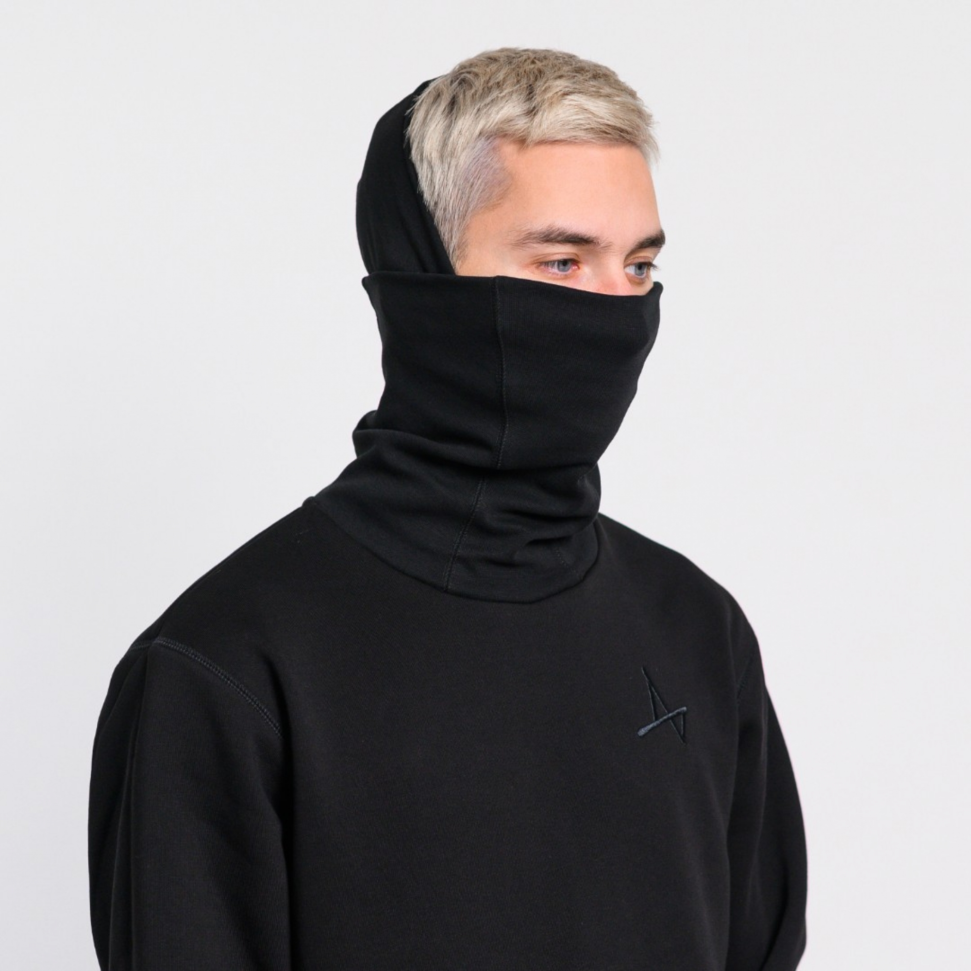 Свитшот с балаклавой