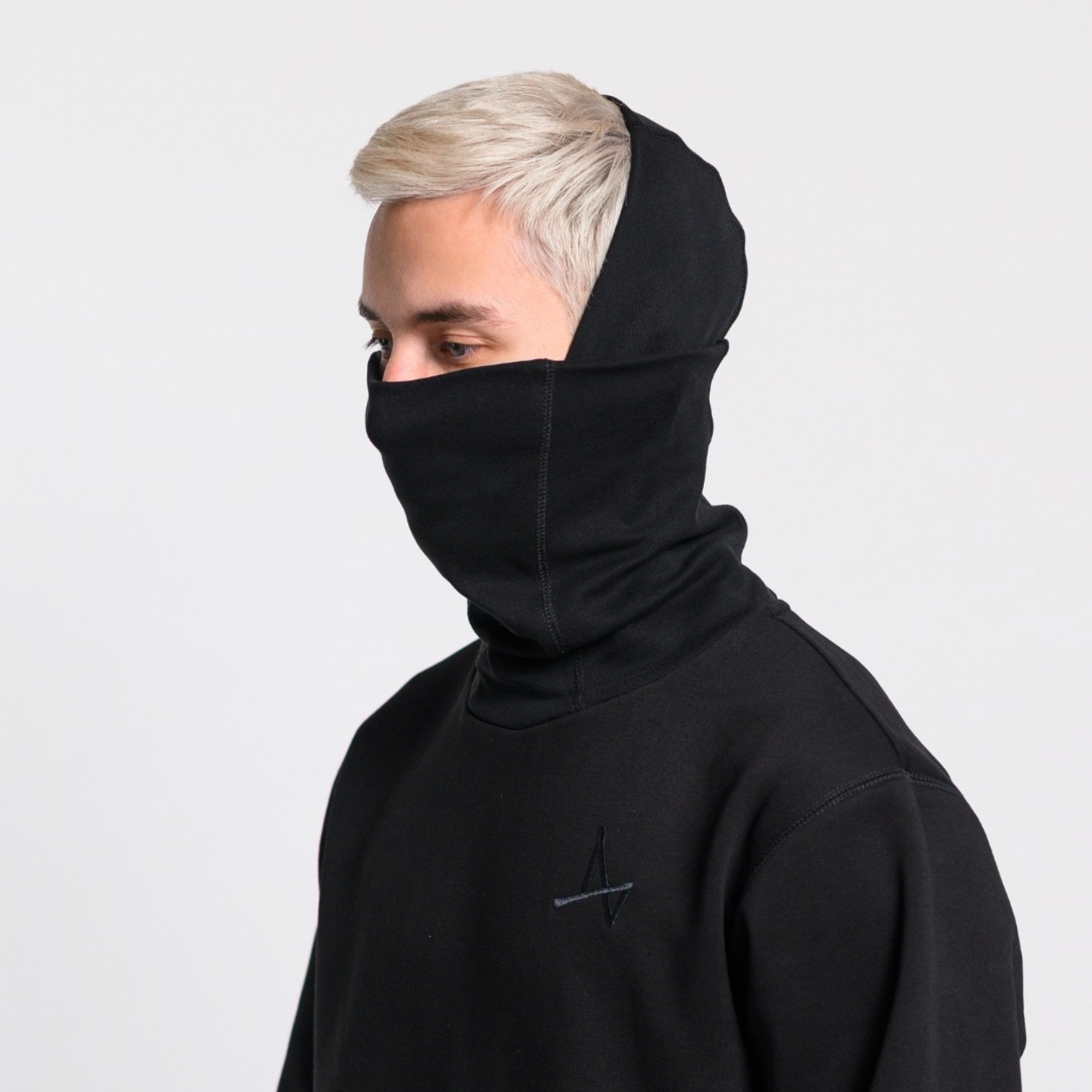 Свитшот с балаклавой