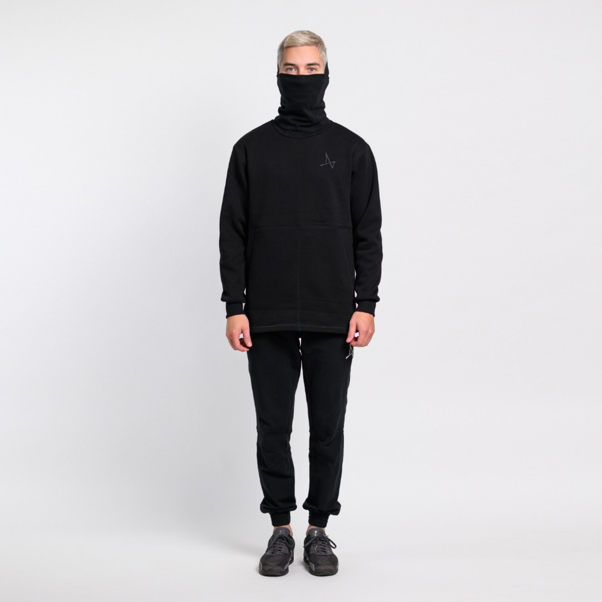 Свитшот с балаклавой