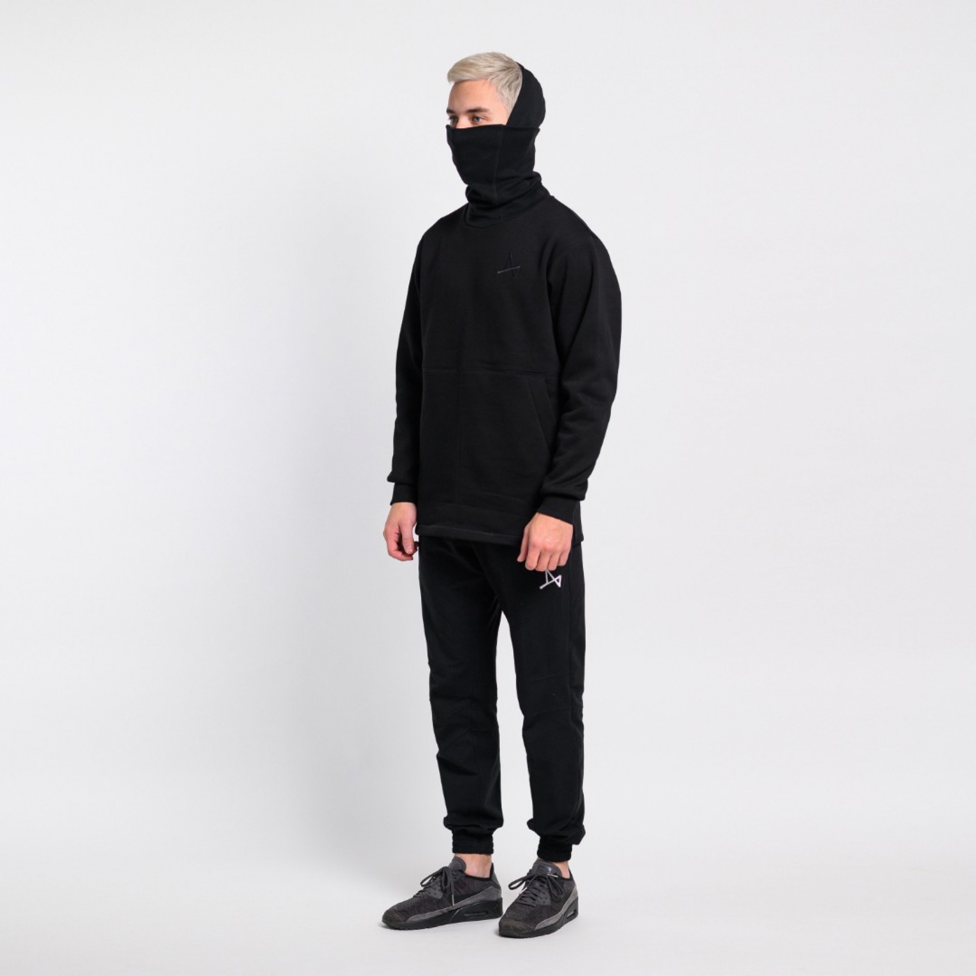 Свитшот с балаклавой