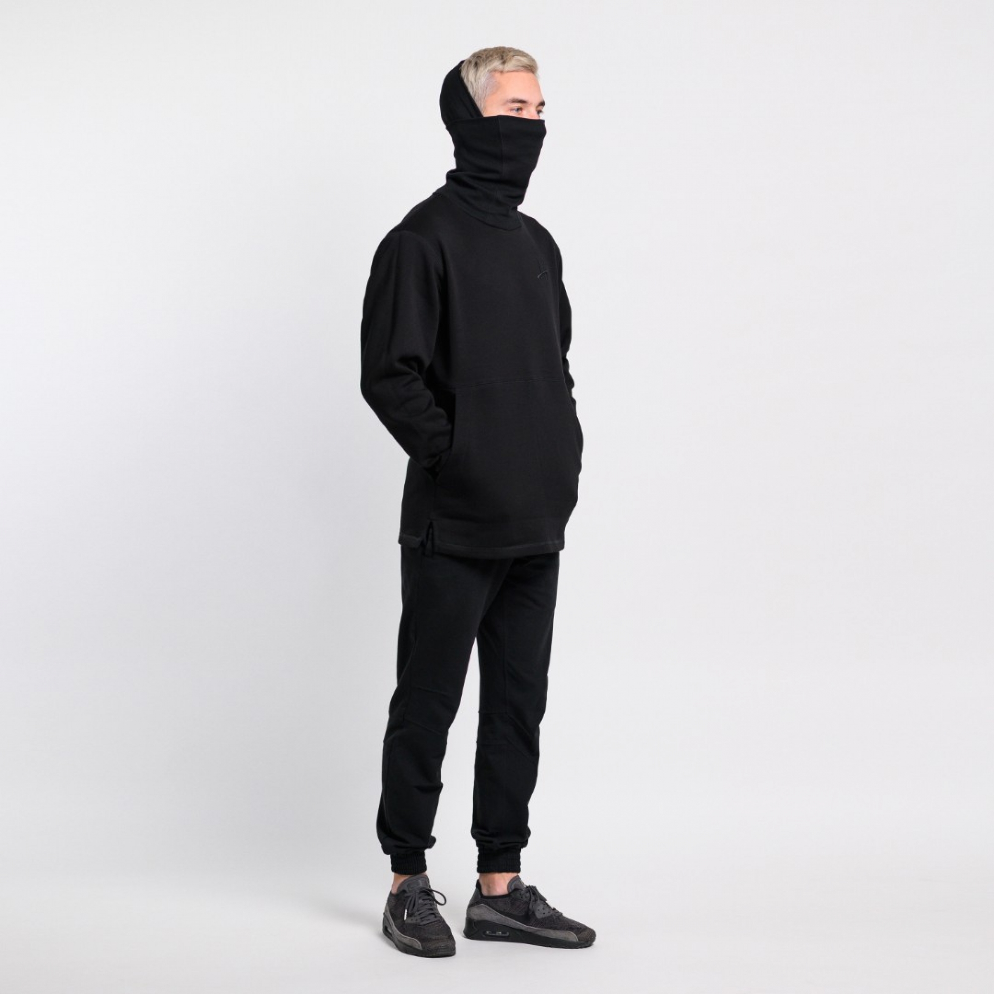 Свитшот с балаклавой