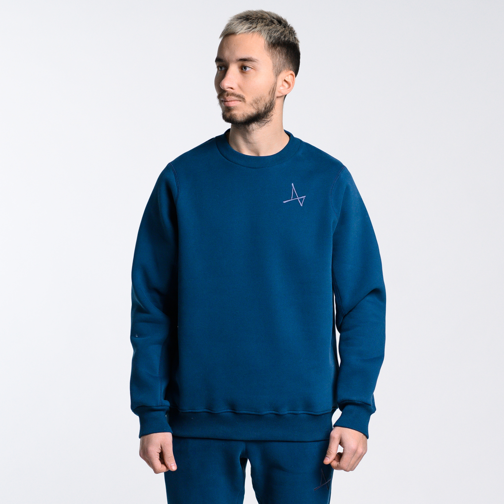 Утепленный свитшот Simple Velur