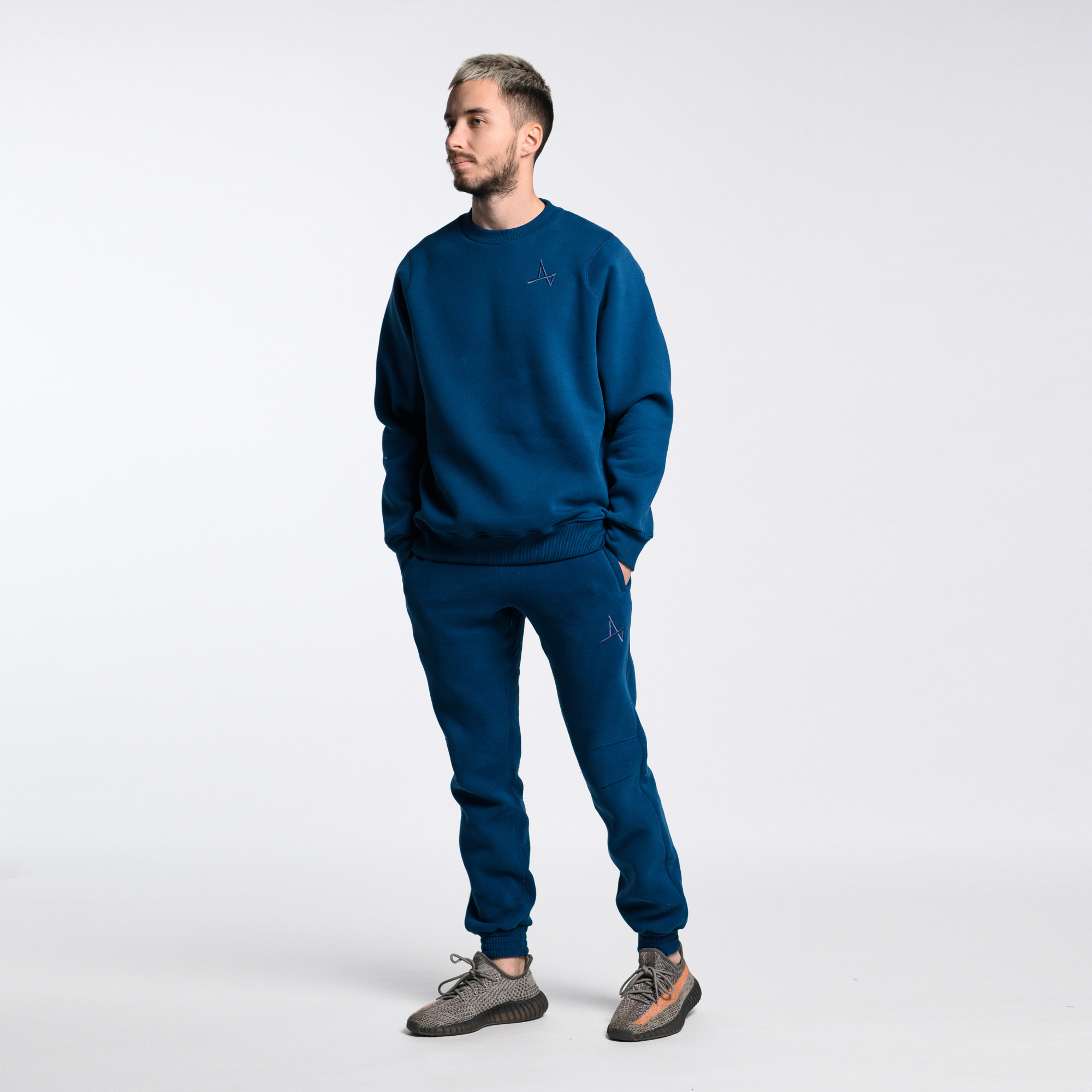 Утепленный свитшот Simple Velur