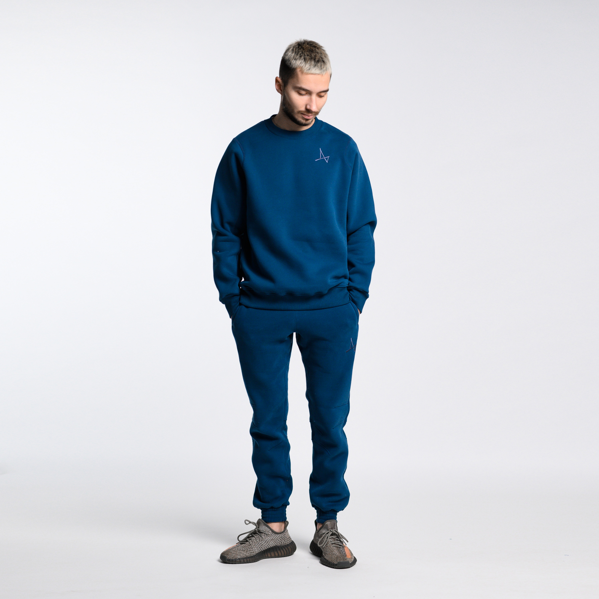 Утепленный свитшот Simple Velur