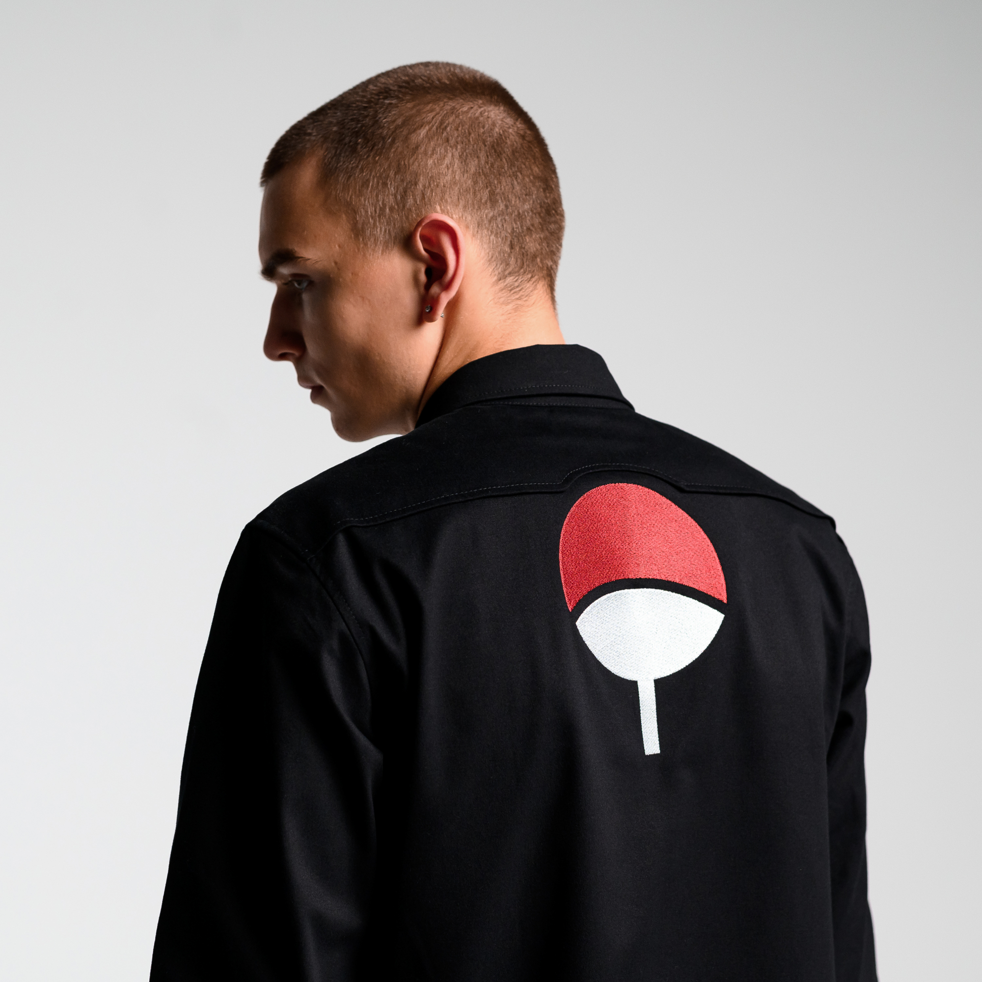 Рубашка Uchiha Clan