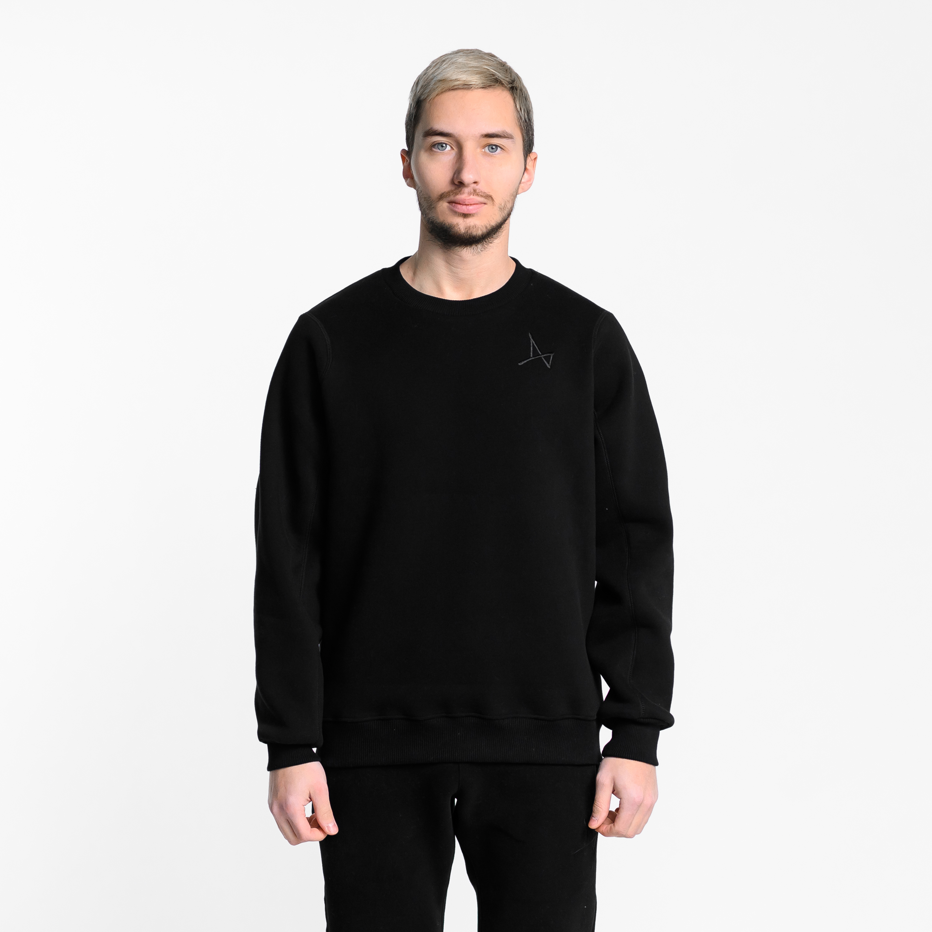 

Утепленный свитшот Simple Velur, Черный