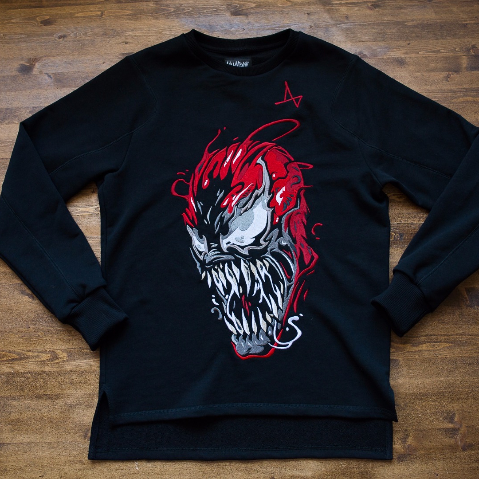 Свитшот Карнаж (вышивка)