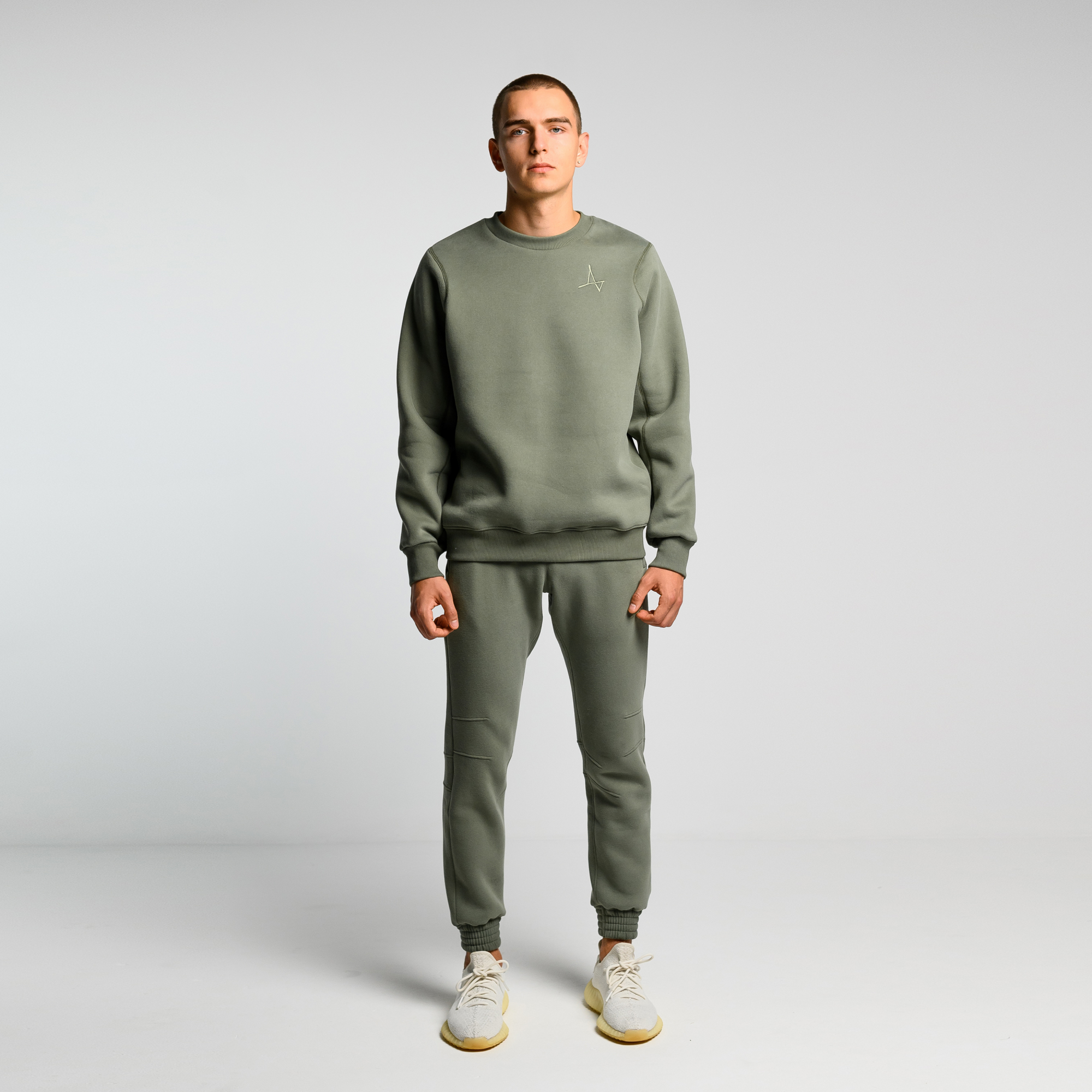 Утепленный свитшот Simple Velur