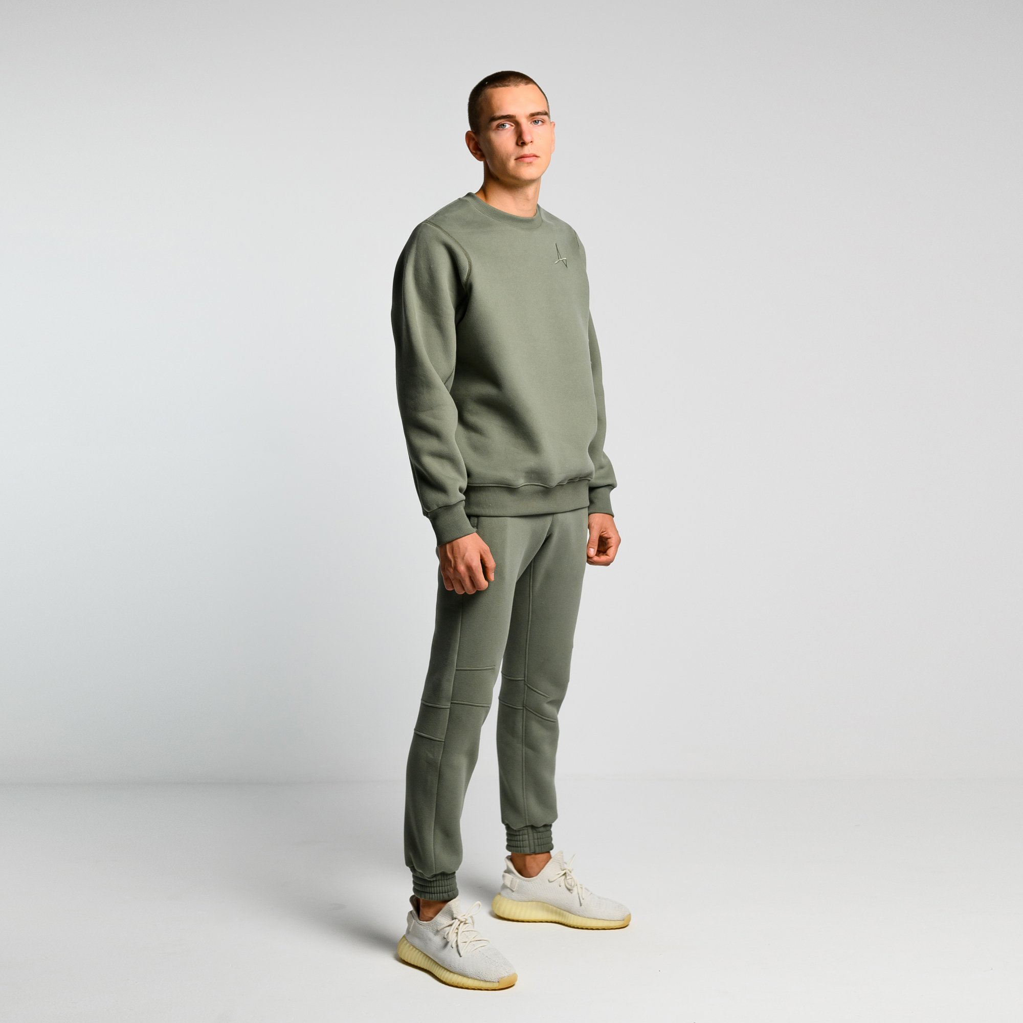 Утепленный свитшот Simple Velur