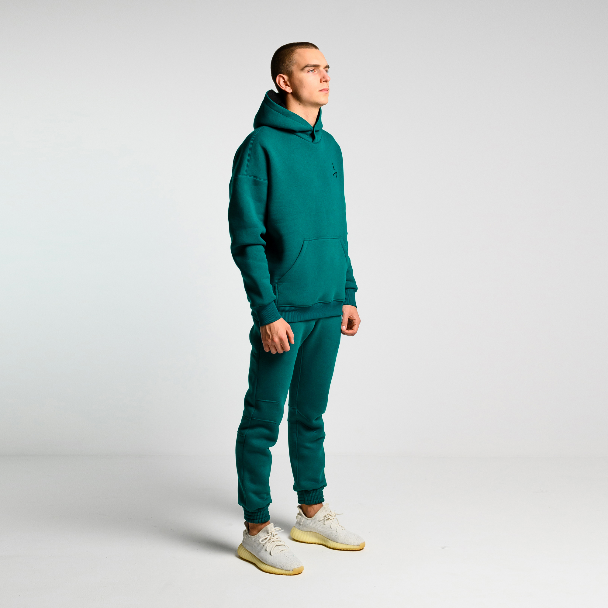 Утеплённое худи Simple c кнопкой