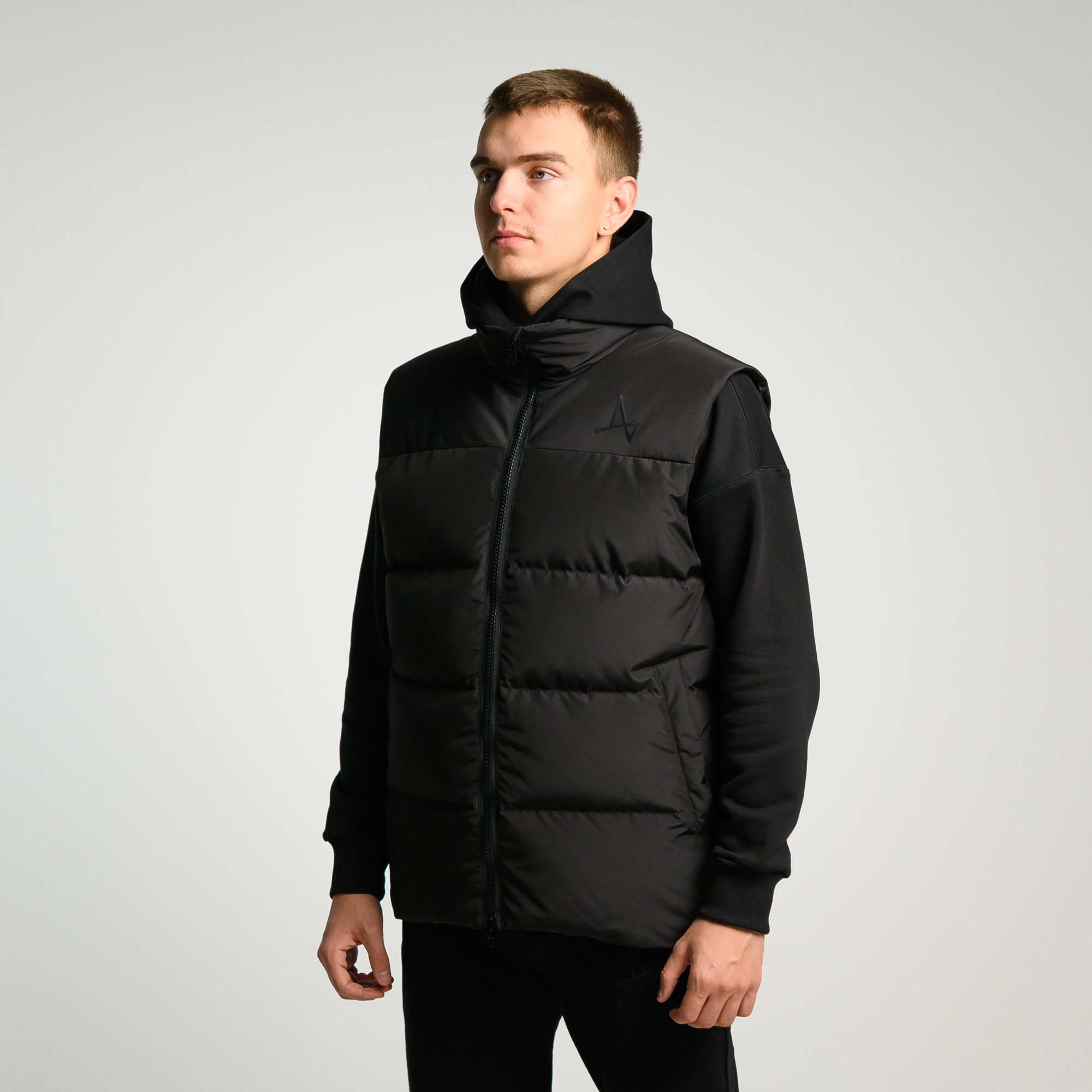 Жилет пуховой Simple