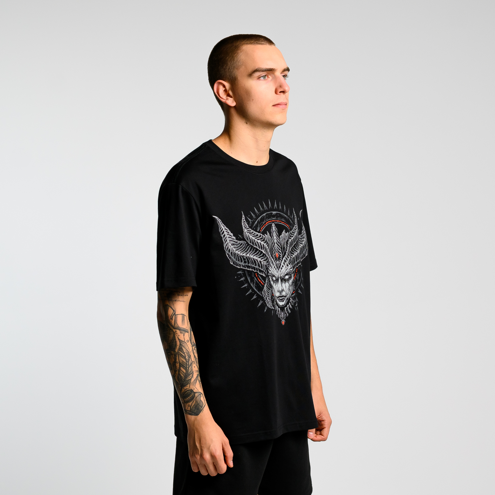 Футболка Lilith