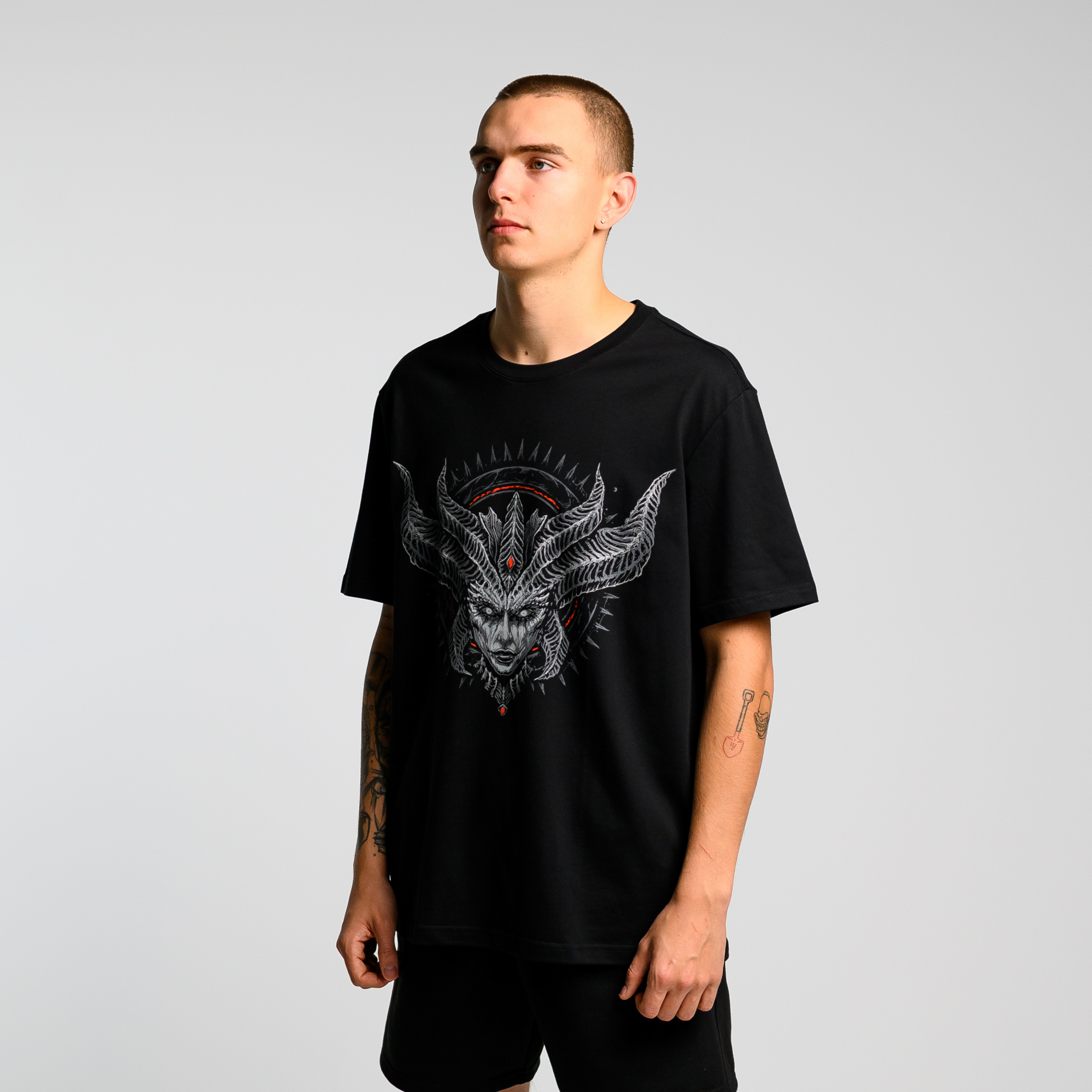 Футболка Lilith