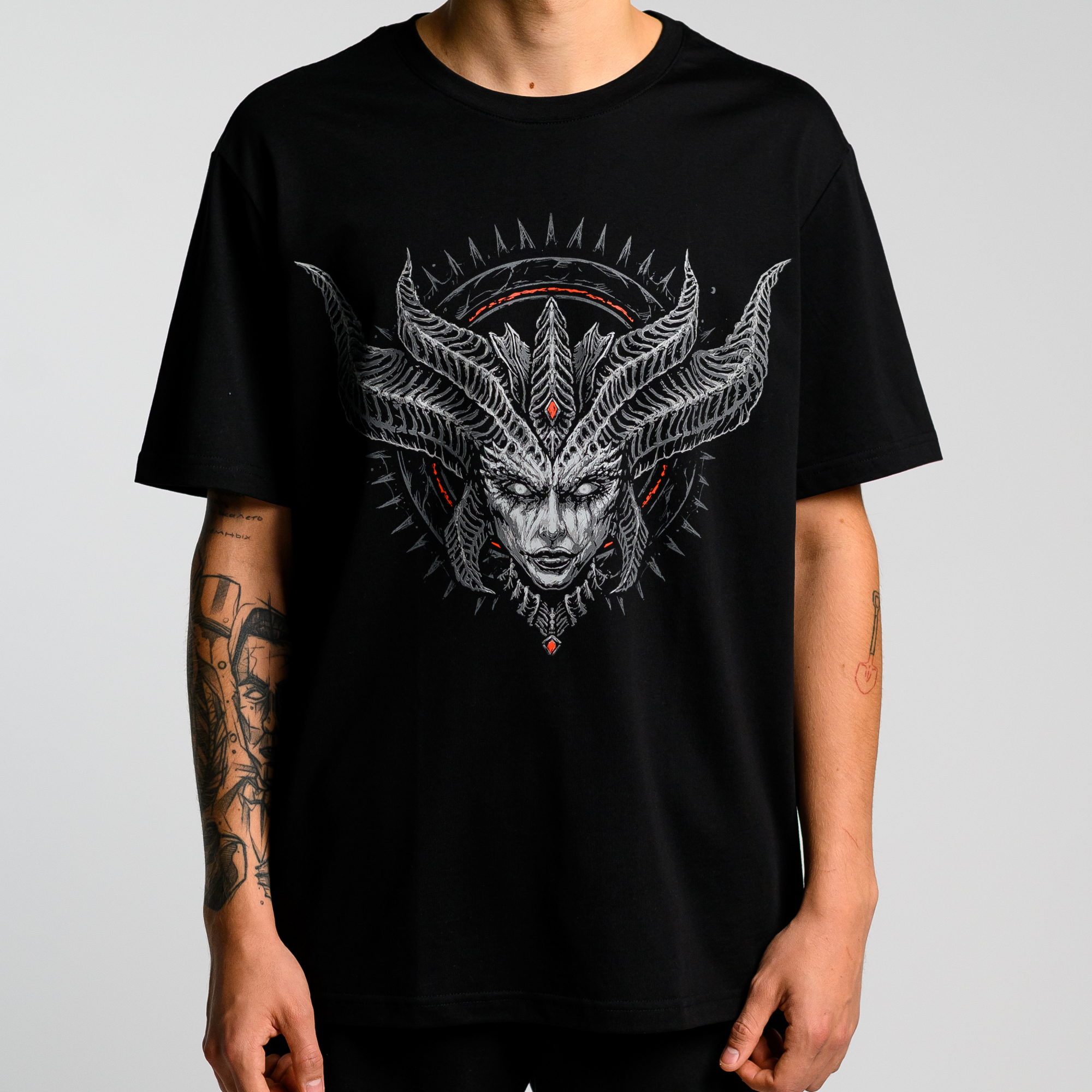 Футболка Lilith