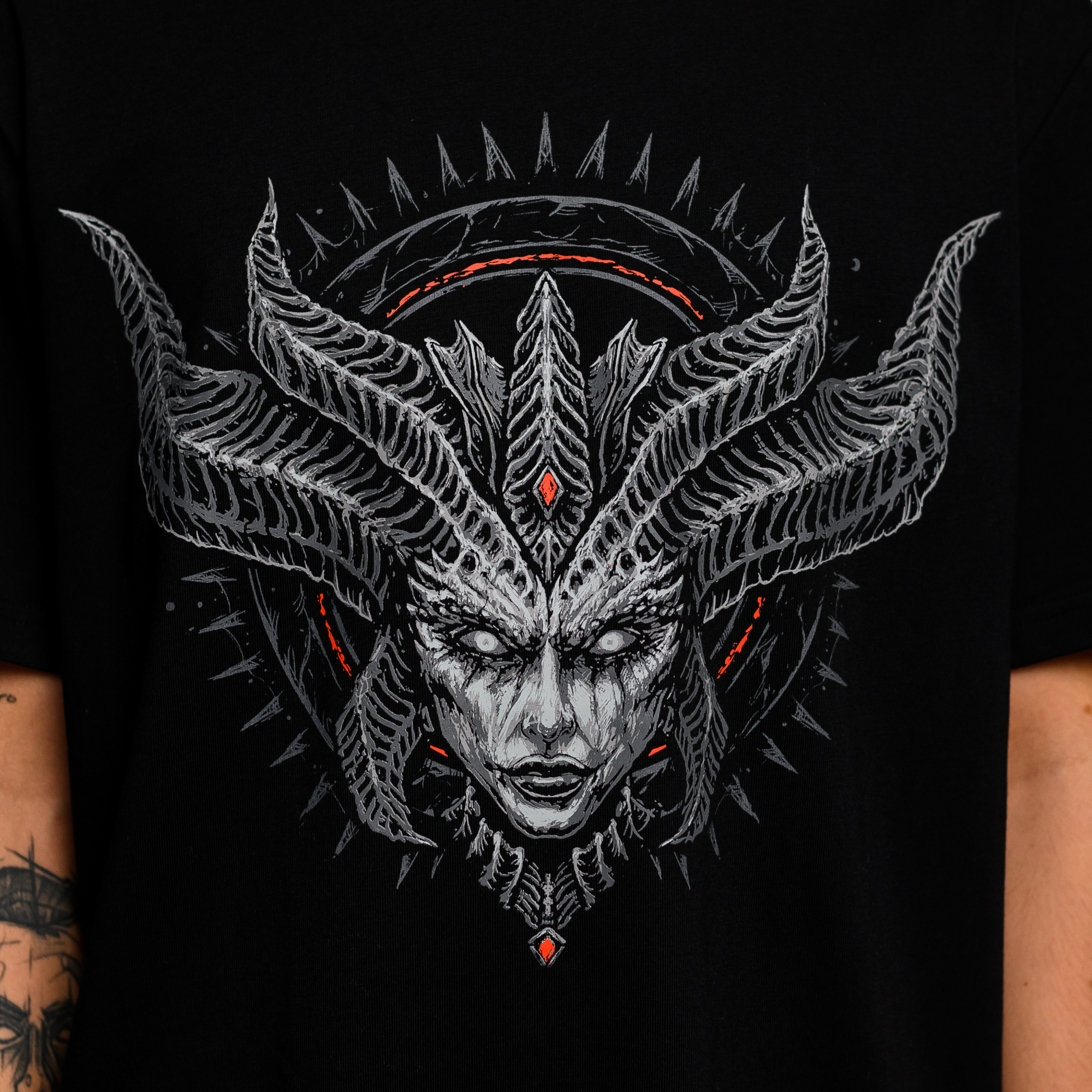 Футболка Lilith