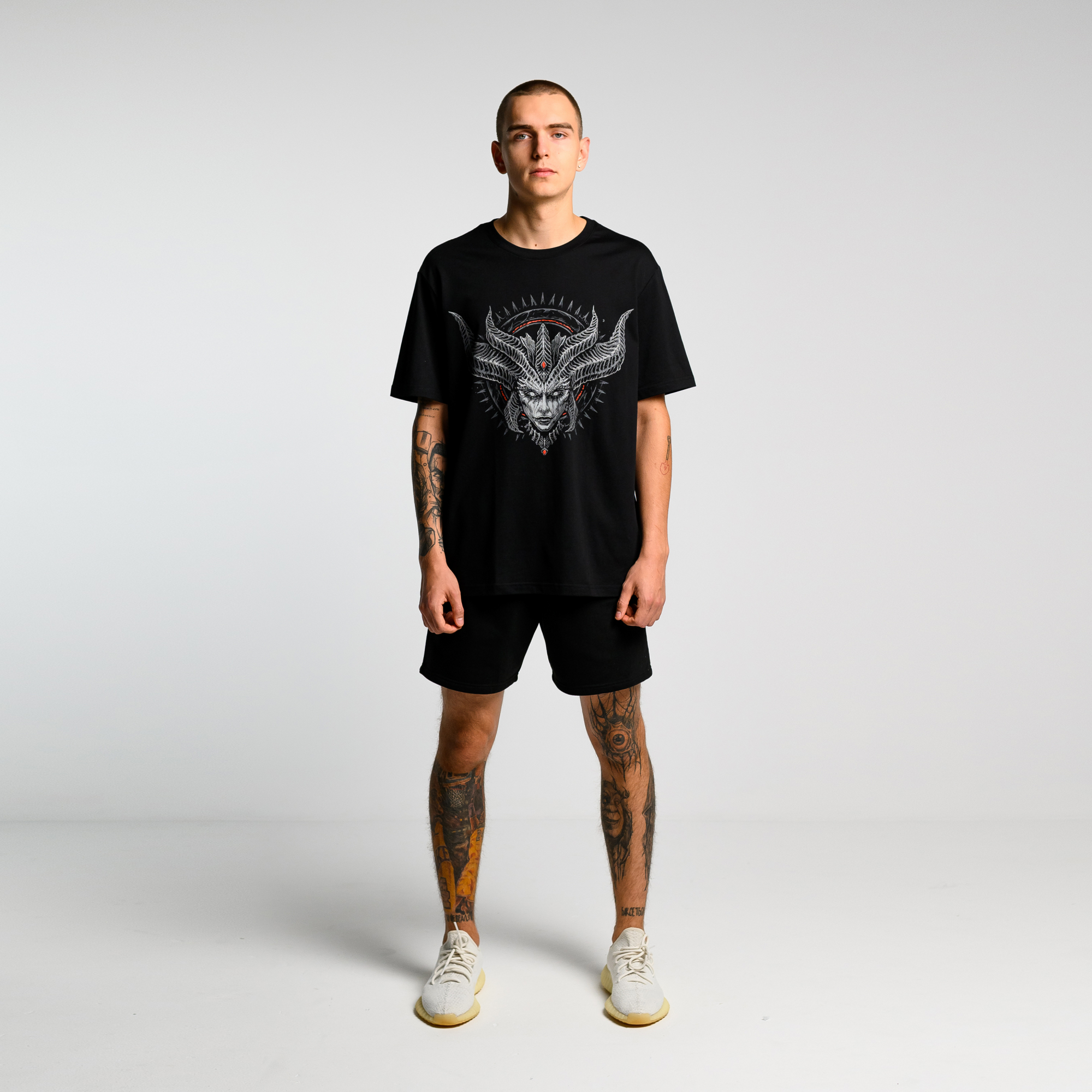 Футболка Lilith