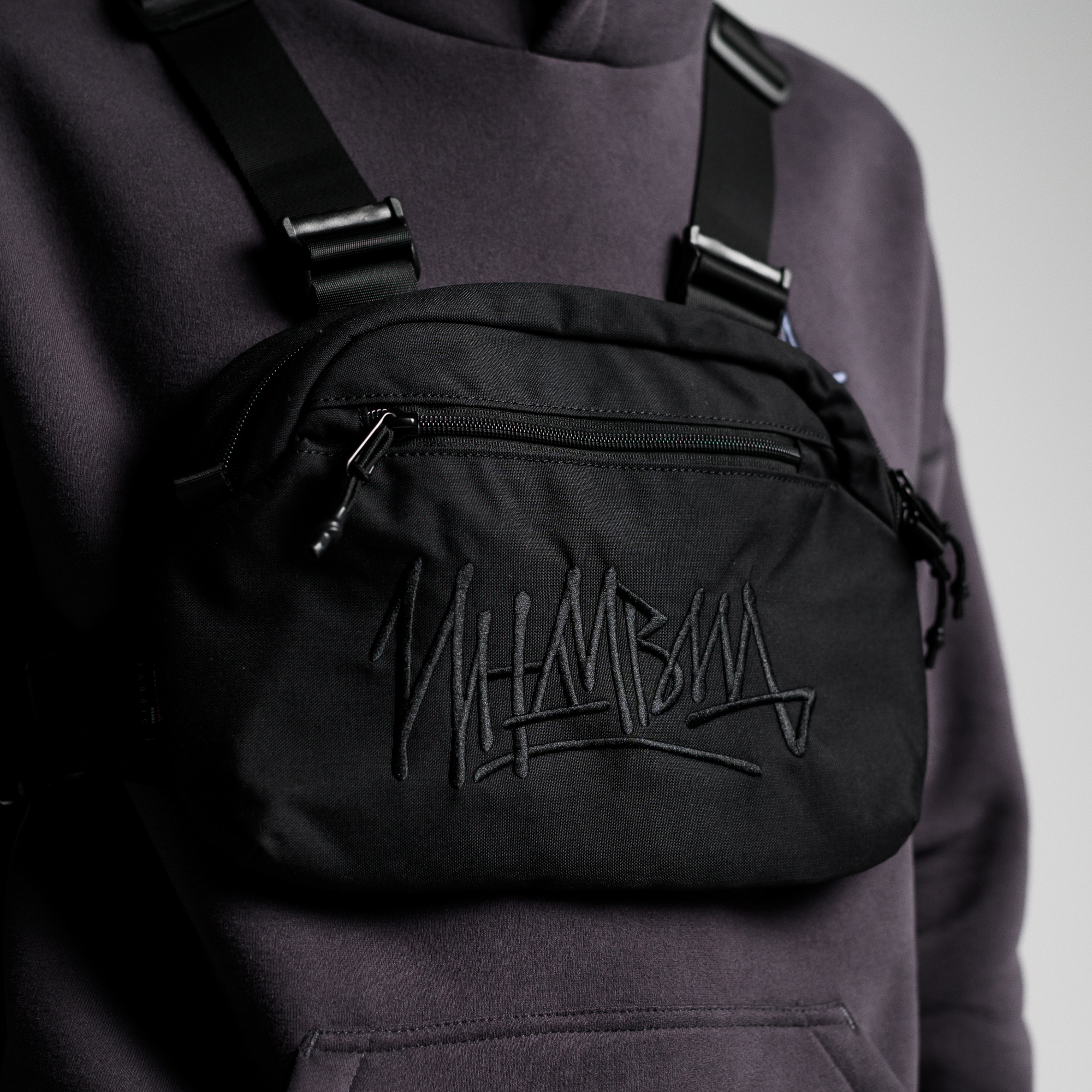 Сумка нагрудная