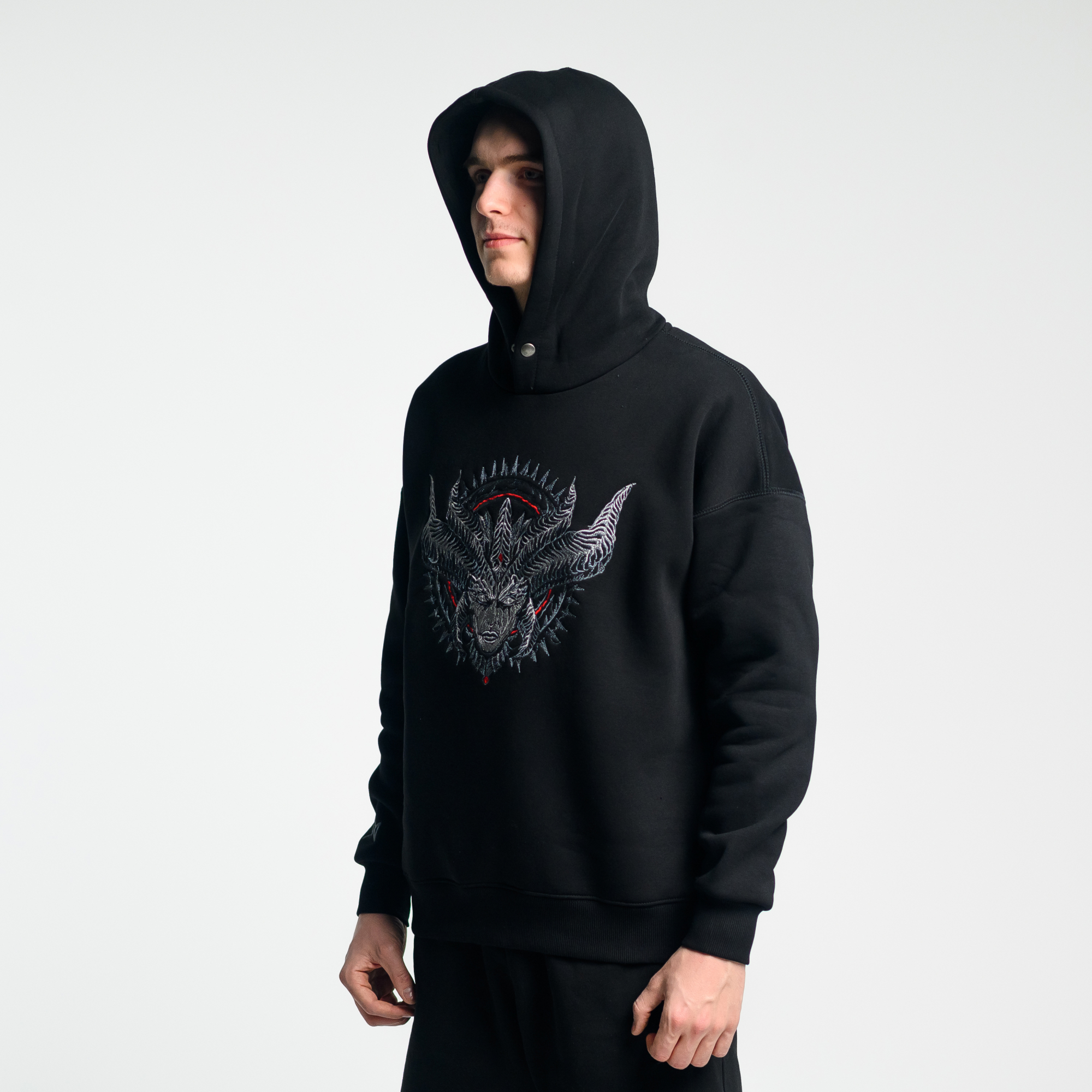 Утепленное худи с кнопкой Lilith