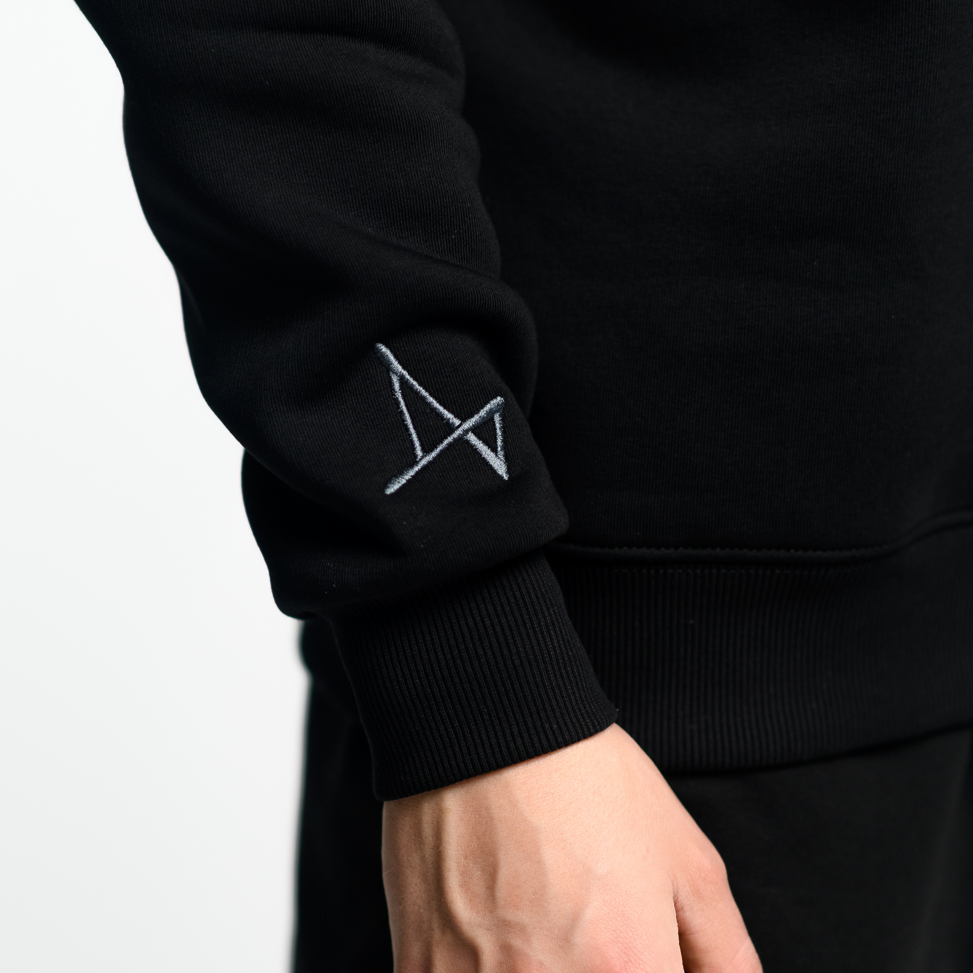 Утепленное худи с кнопкой Lilith