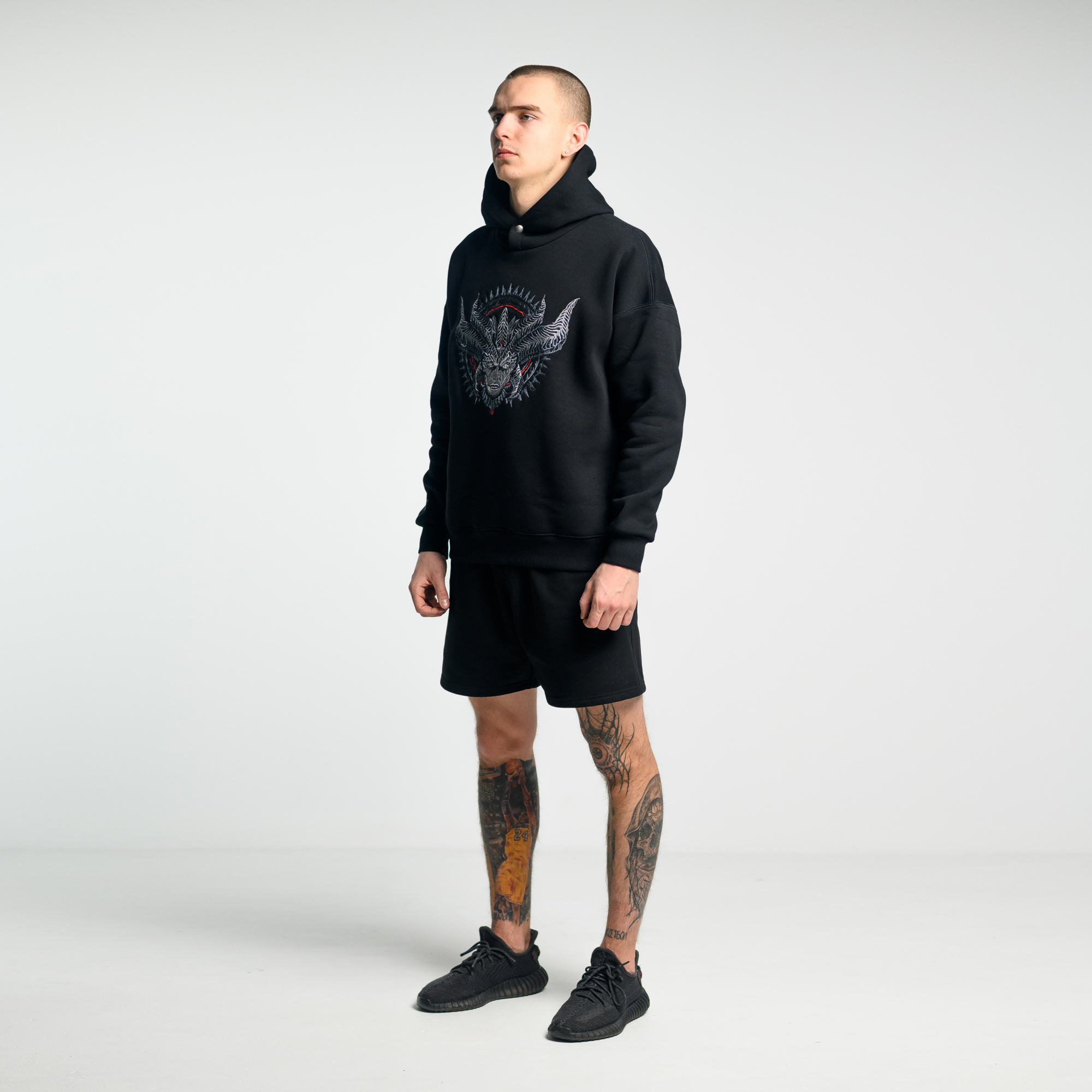 Утепленное худи с кнопкой Lilith