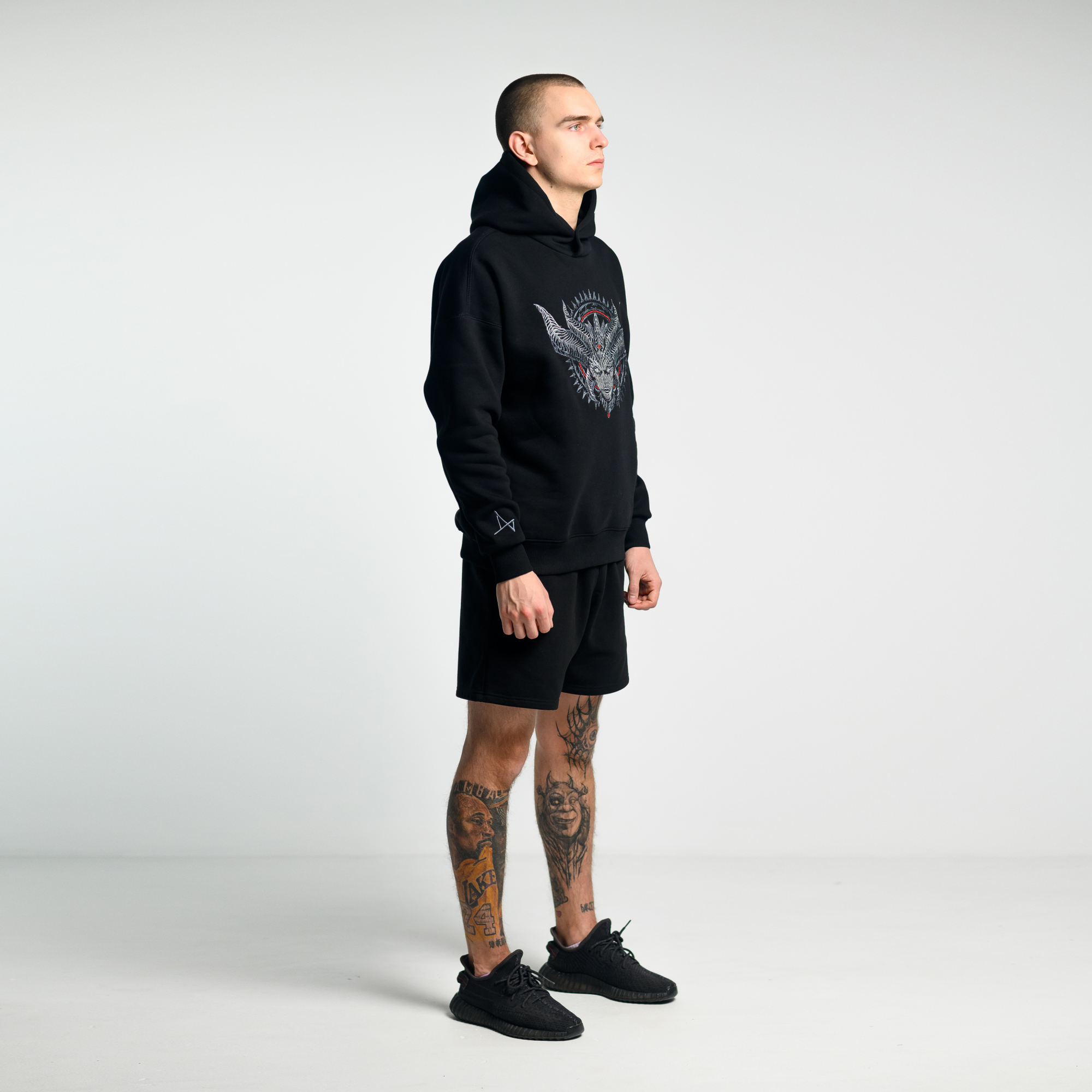 Утепленное худи с кнопкой Lilith