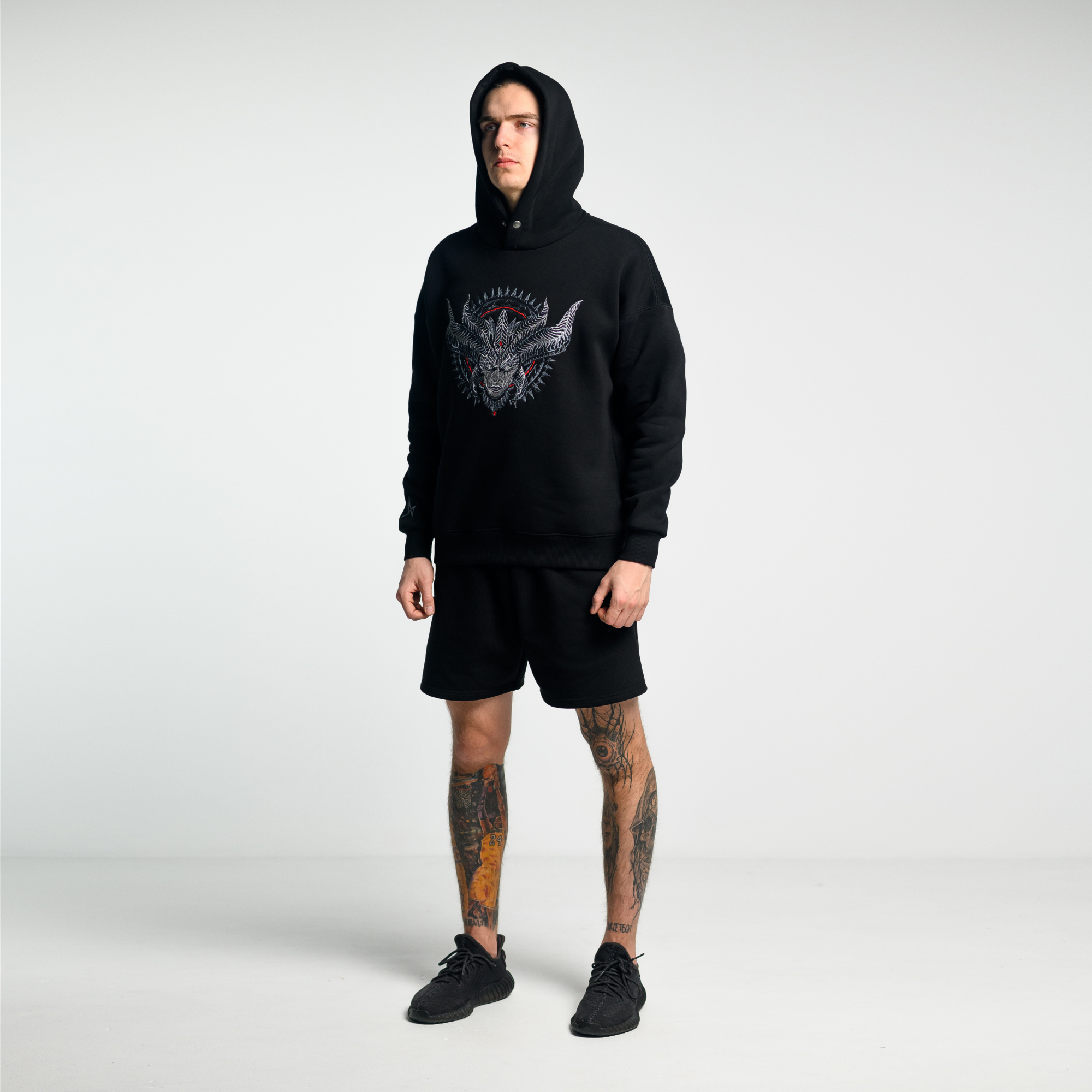 Утепленное худи с кнопкой Lilith