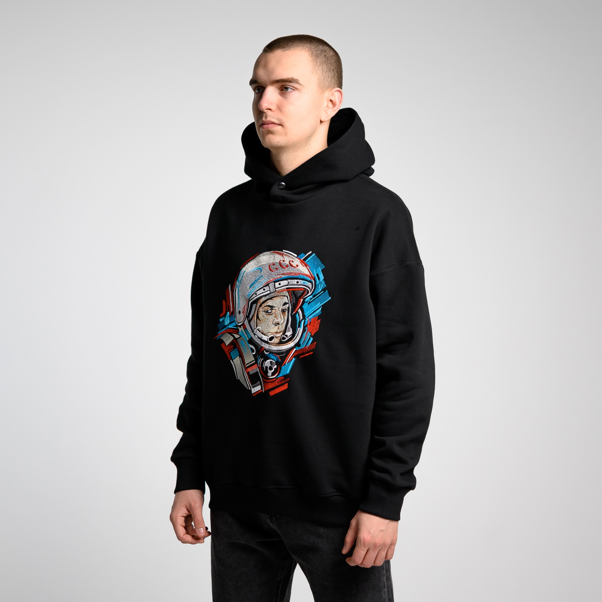 Утепленное худи с кнопкой Гагарин