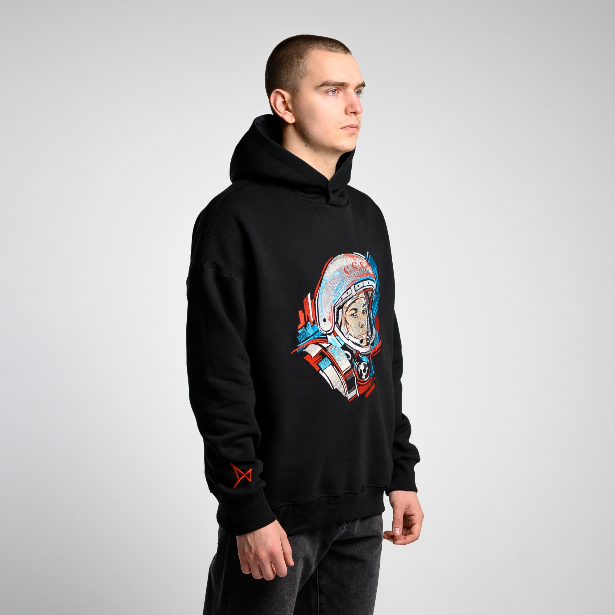 Утепленное худи с кнопкой Гагарин