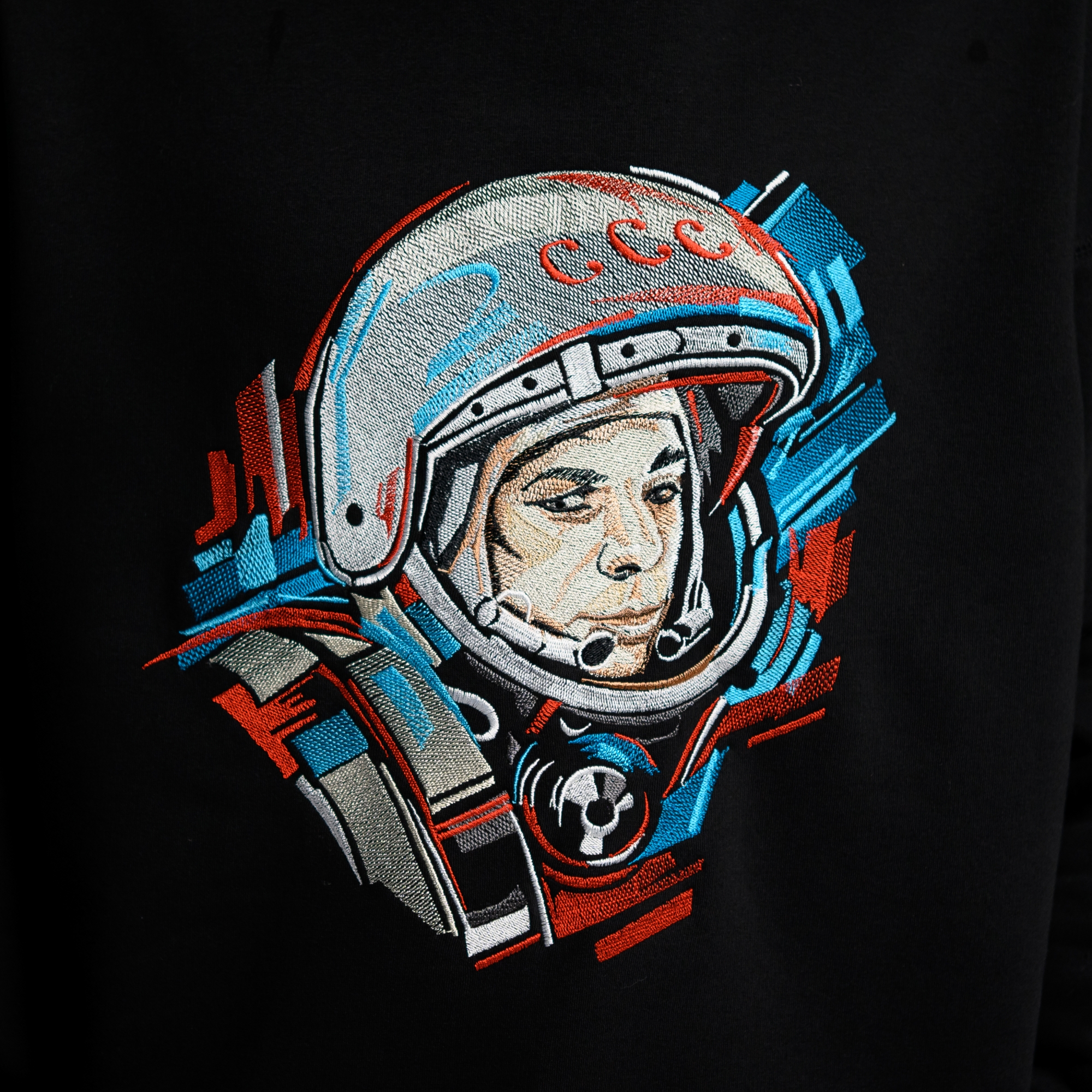 Утепленное худи с кнопкой Гагарин