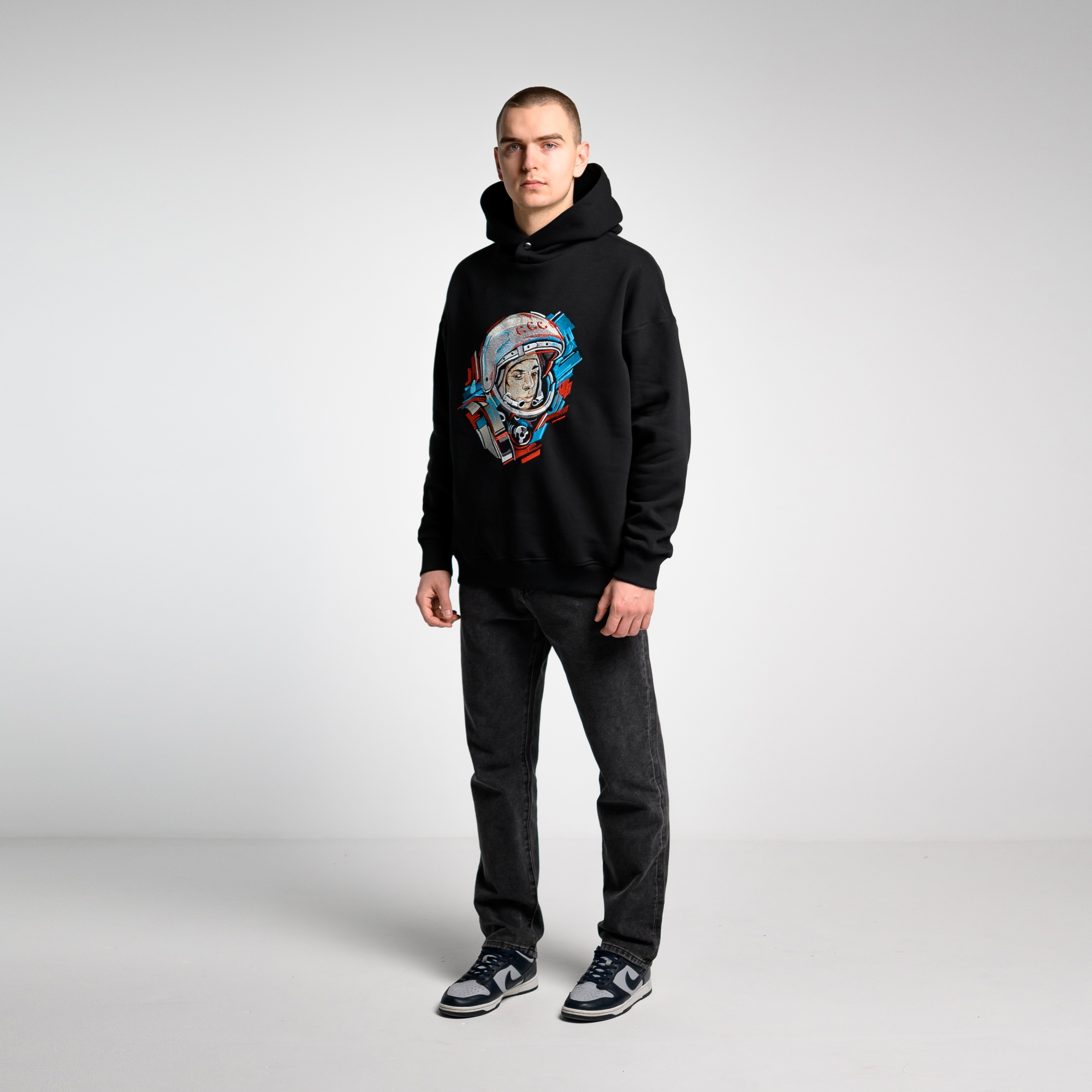 Утепленное худи с кнопкой Гагарин