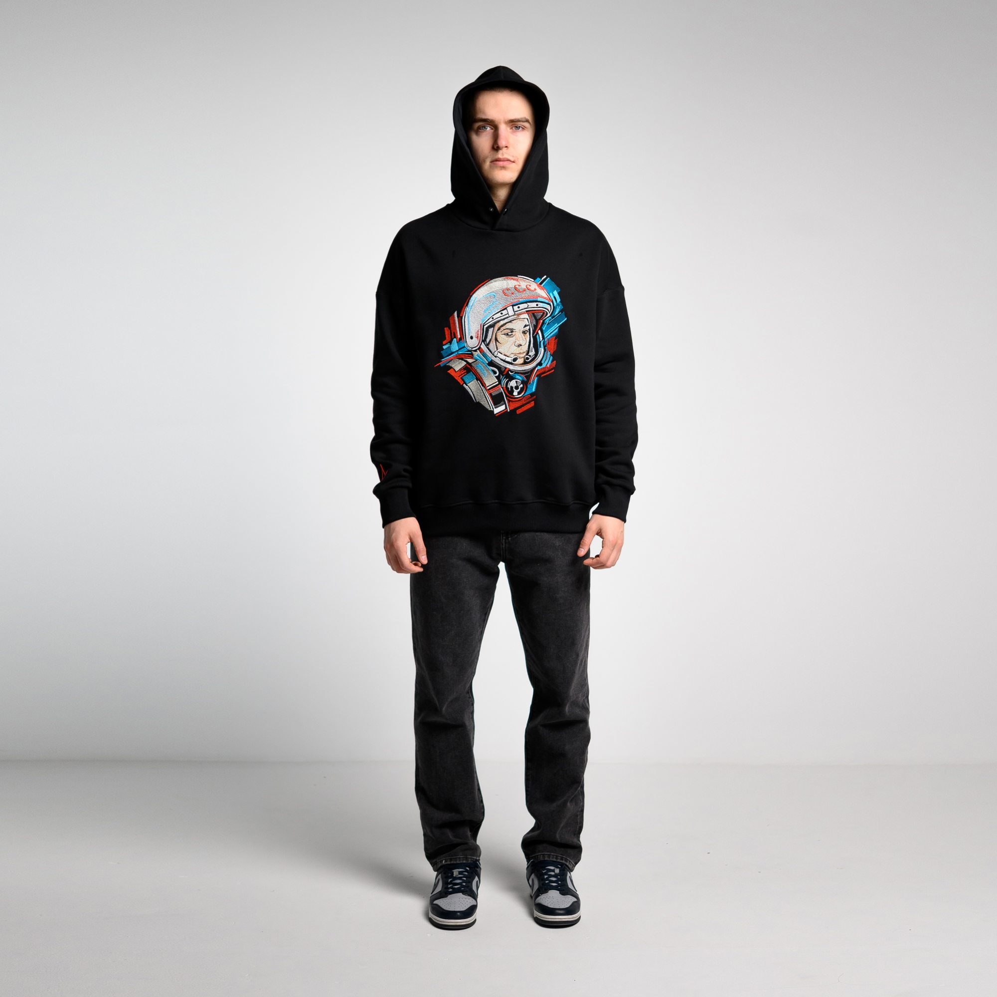 Утепленное худи с кнопкой Гагарин