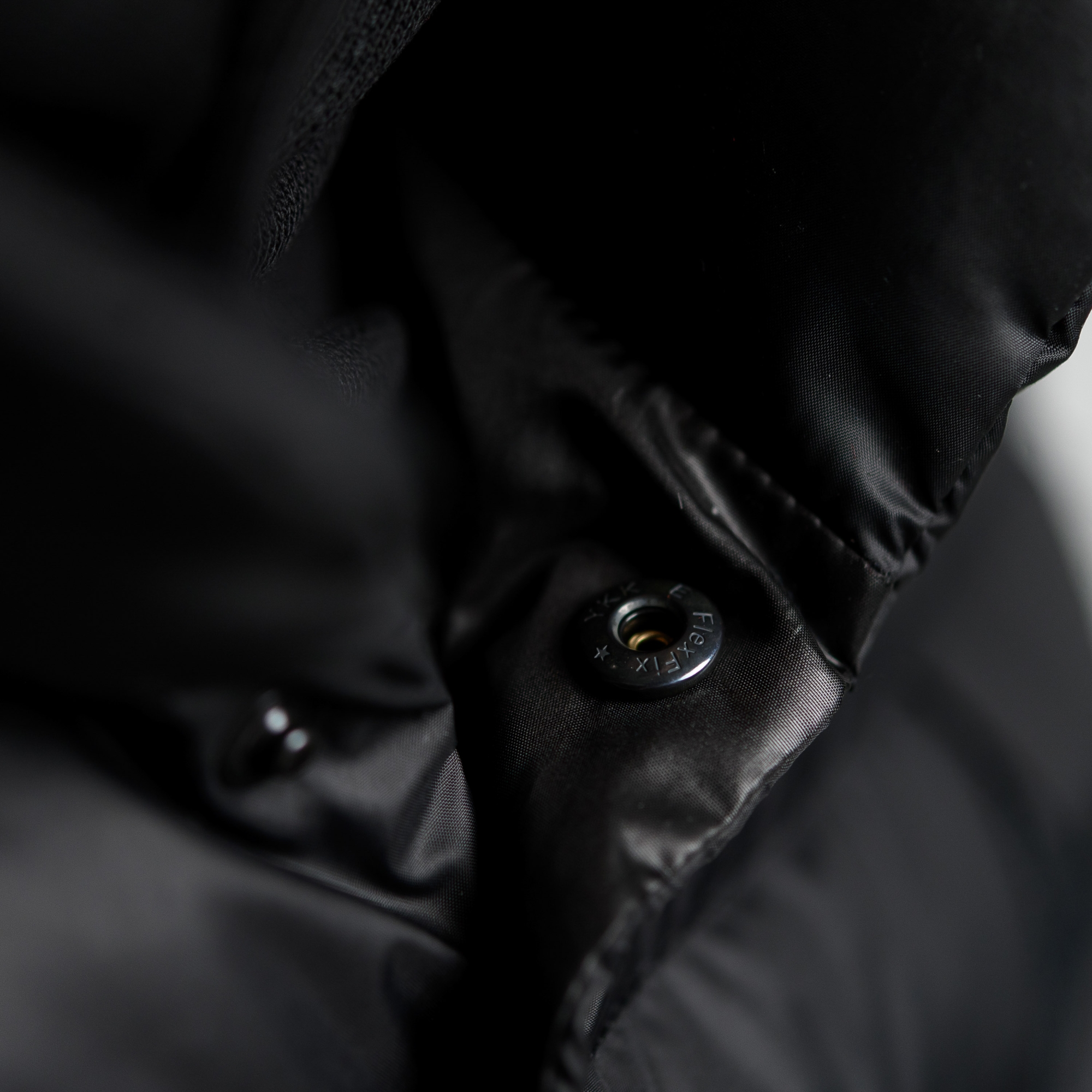 Легкий пуховой жилет