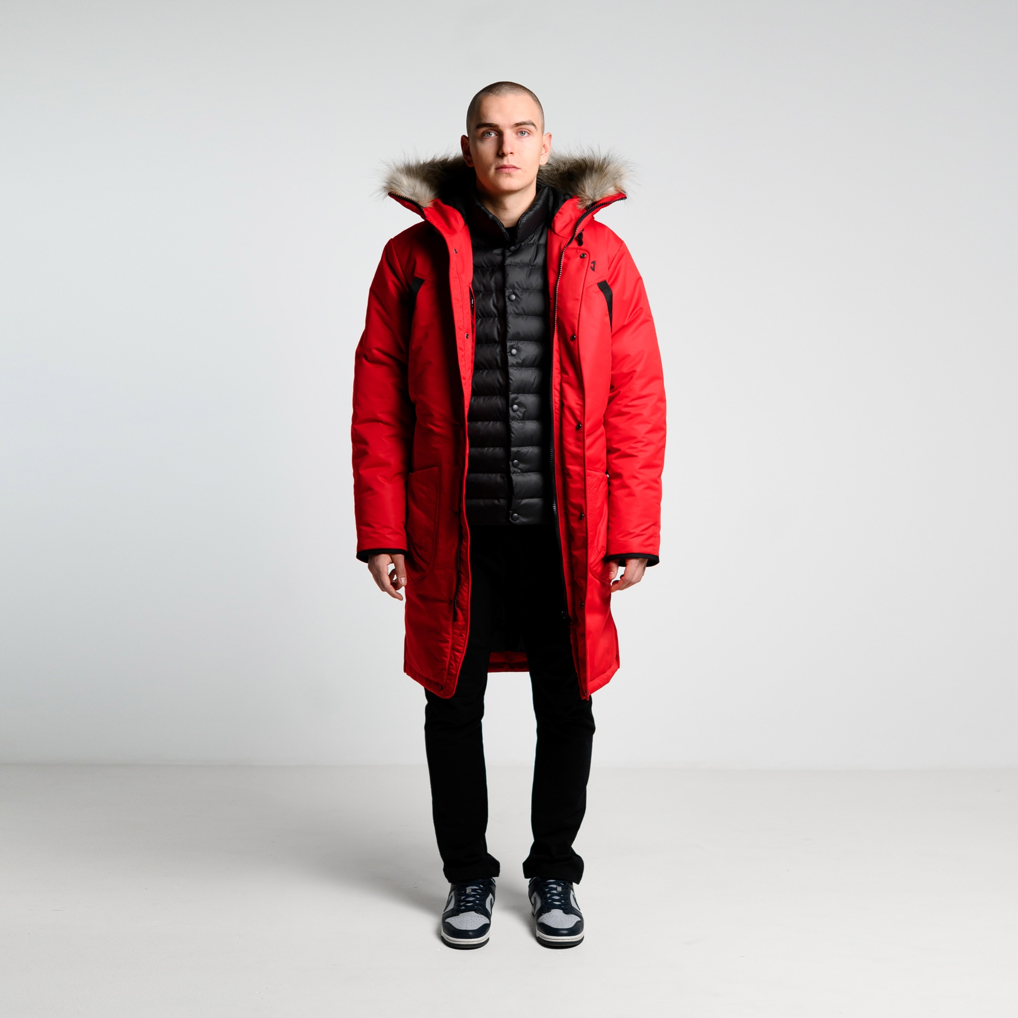 Легкий пуховой жилет